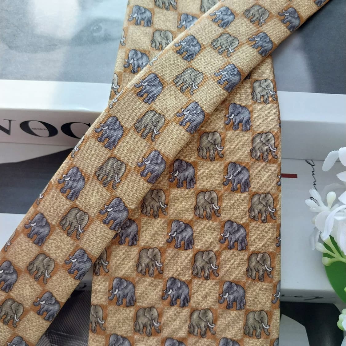 짐톰슨 실크 브라운 코끼리 패턴 넥타이 9.1cm A+등급 K1707
 상품이미지3