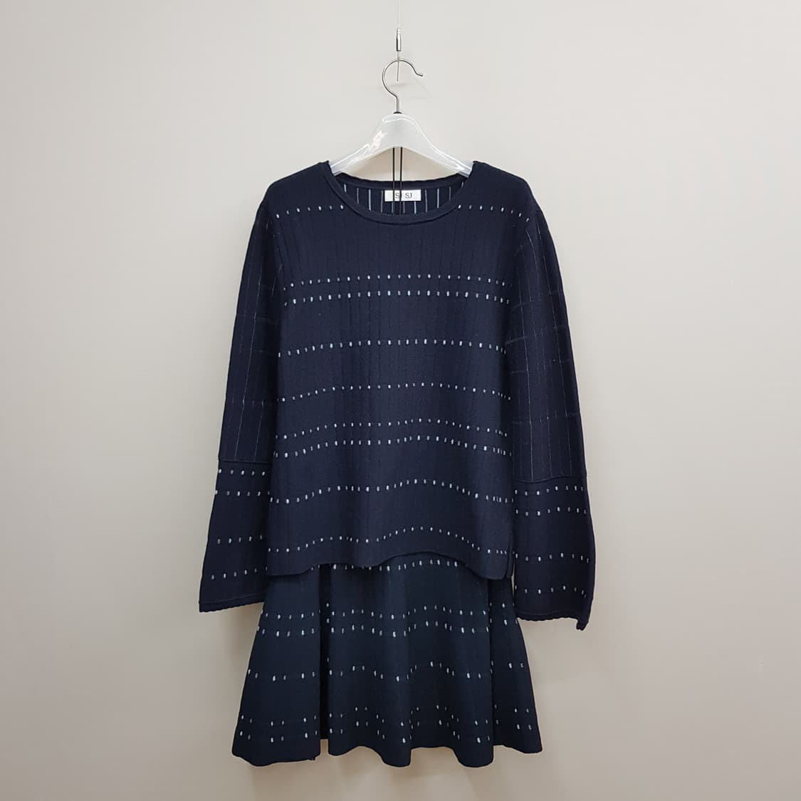 한섬 SJSJ  도트 스트라이프 니트 투피스 세트  F사이즈 상품이미지1