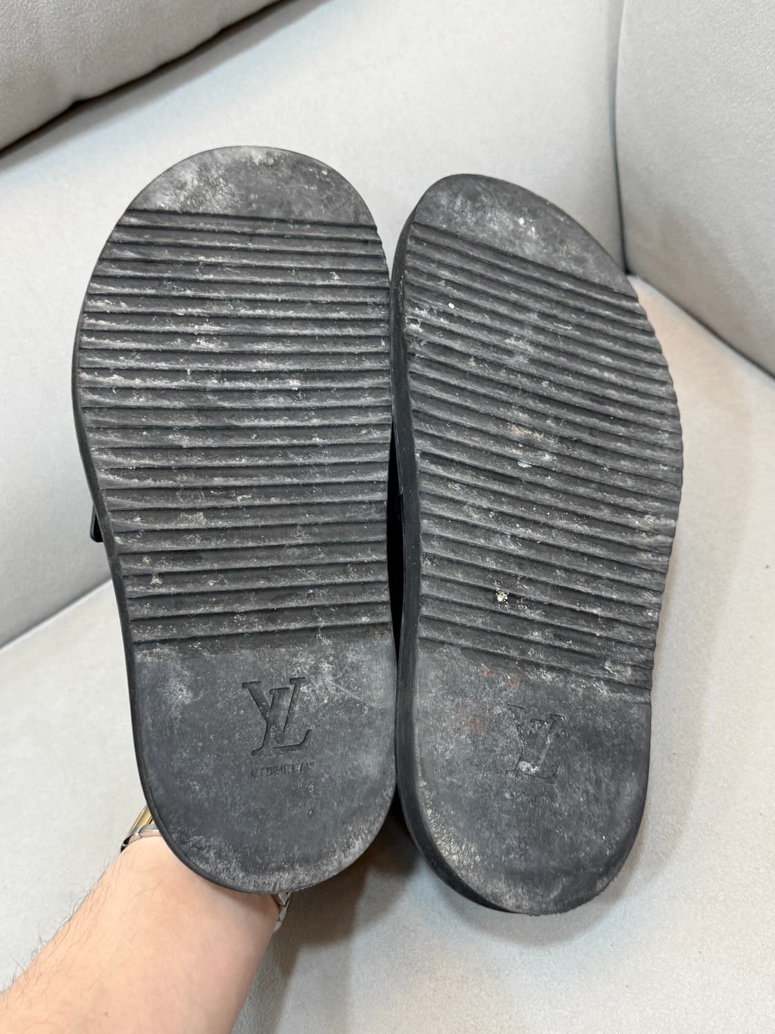 루이비통 모노그램 LV 이지 뮬 슬리퍼 5사이즈  상품이미지3