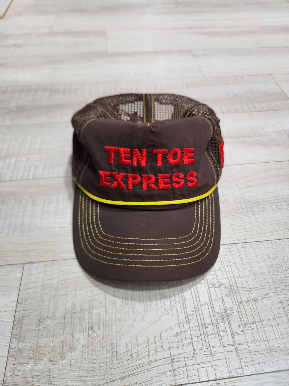 알렉스조노
ten toe express 브라운 캡 상품이미지1