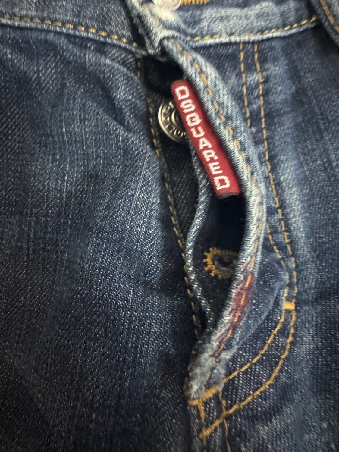 여성 디스퀘어드2 페인트 워싱 버튼 데님팬츠 30.7인치 상품이미지3