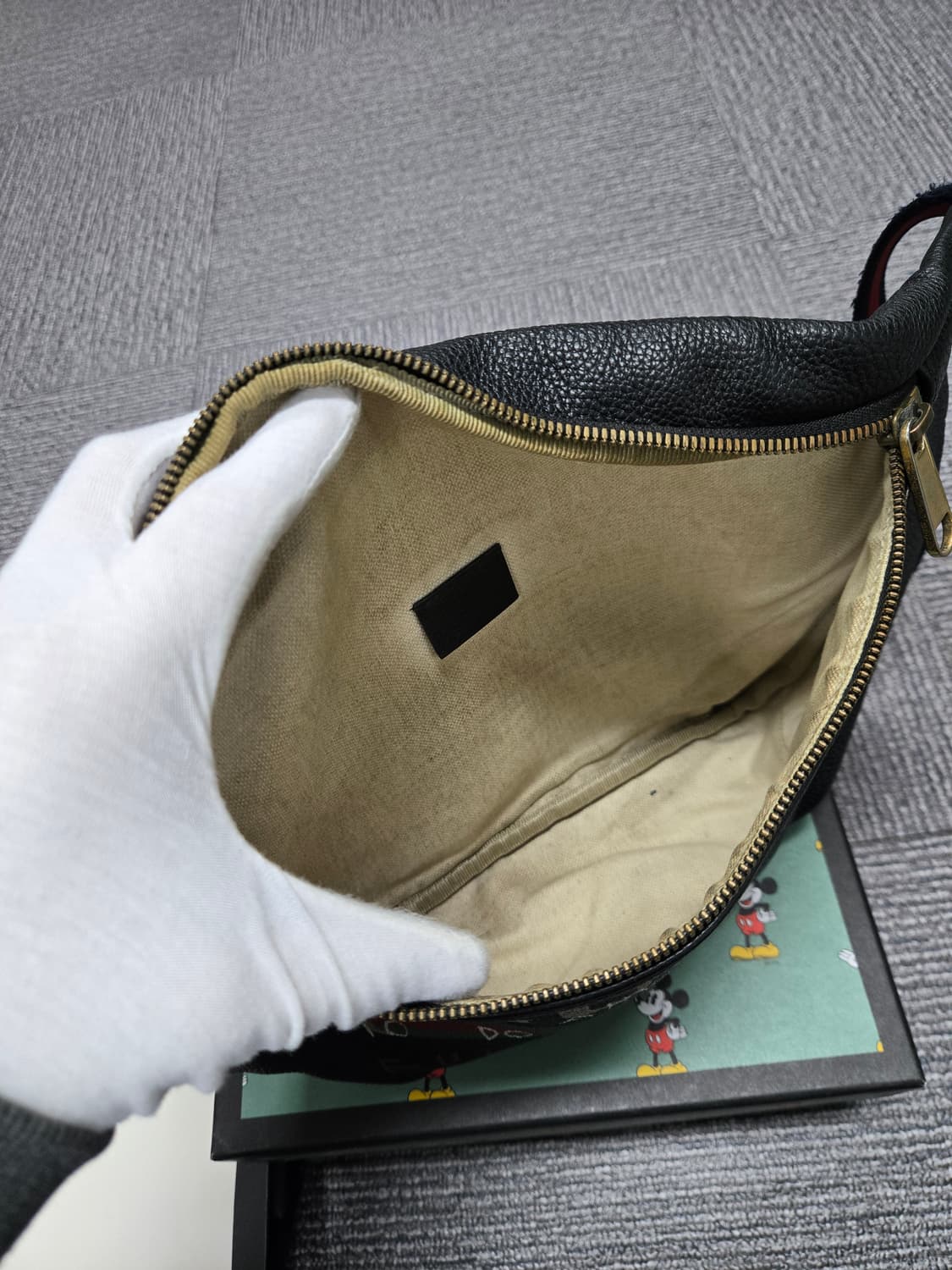 [특가][정품]구찌 띠로고 힙색 상품이미지7