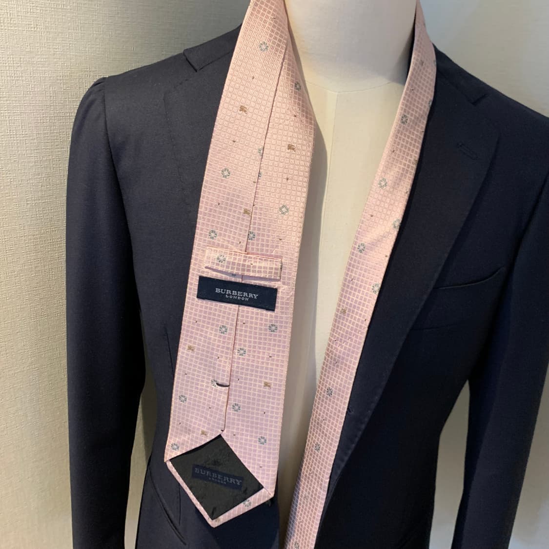버버리(BURBERRY) 로고플레이 명품넥타이 100실크 A-A+등급 상품이미지2
