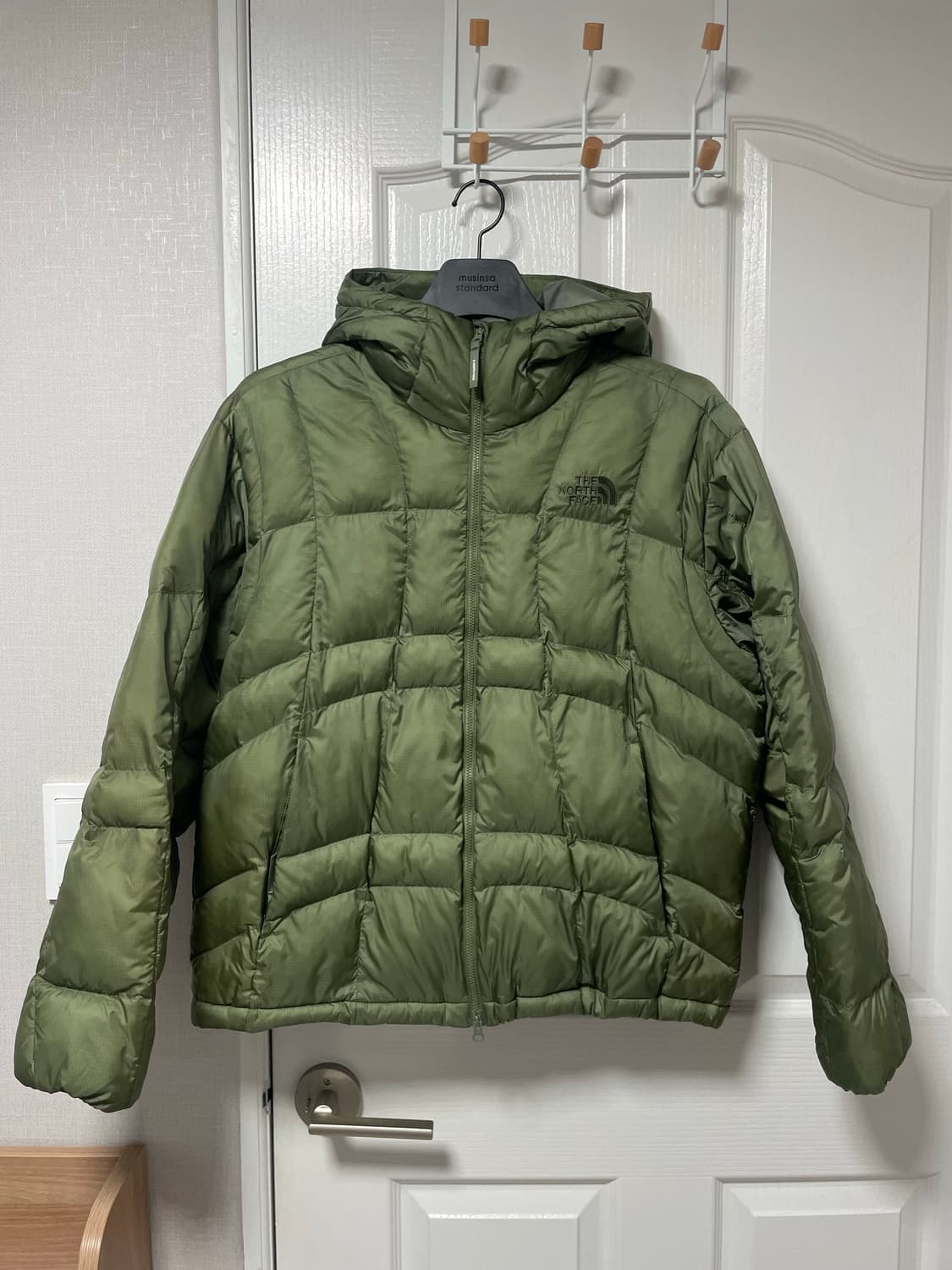 노스페이스 경량패딩 상품이미지3