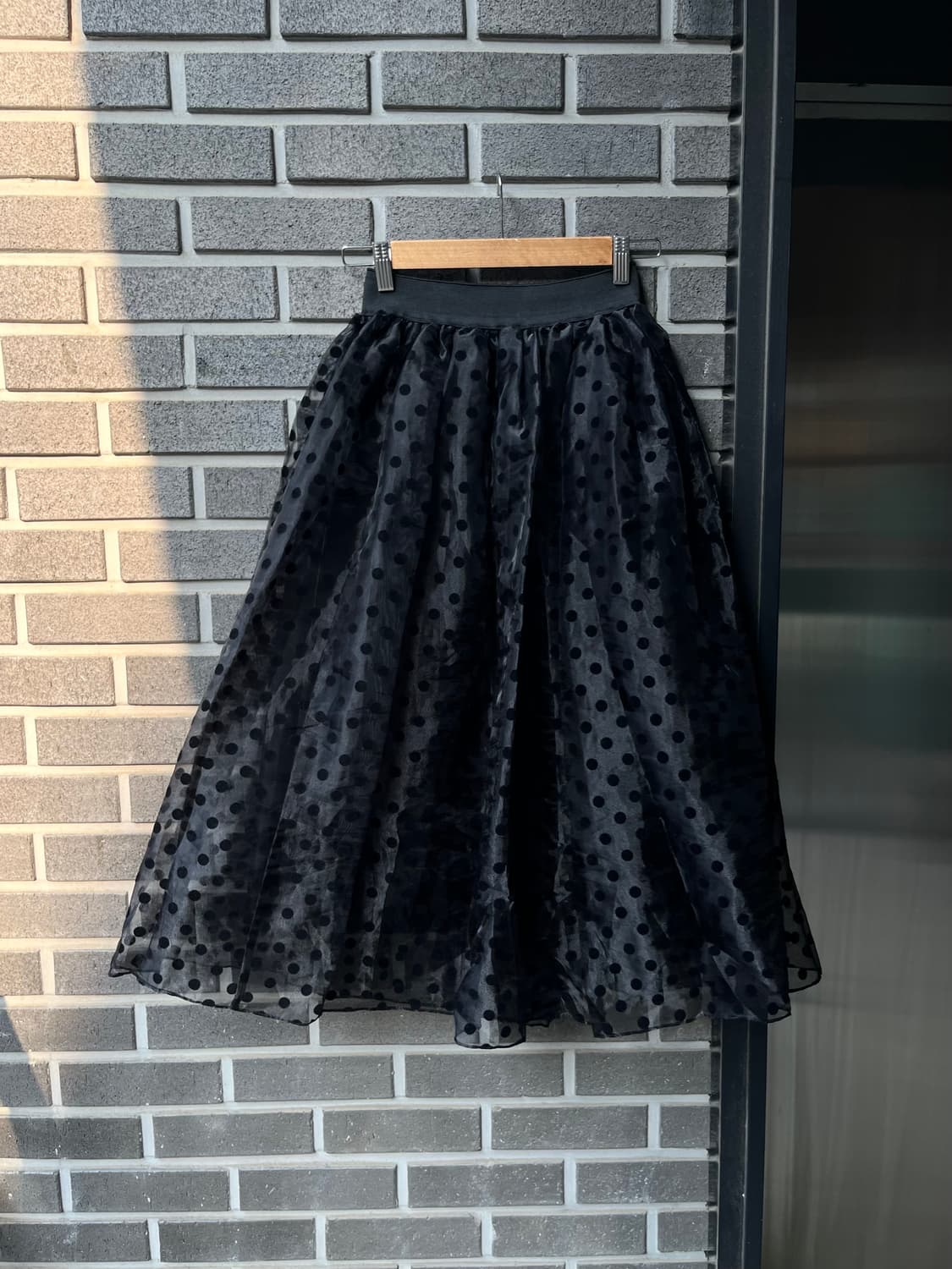 YUJUNE 도트 튤 스커트 블랙 상품이미지1