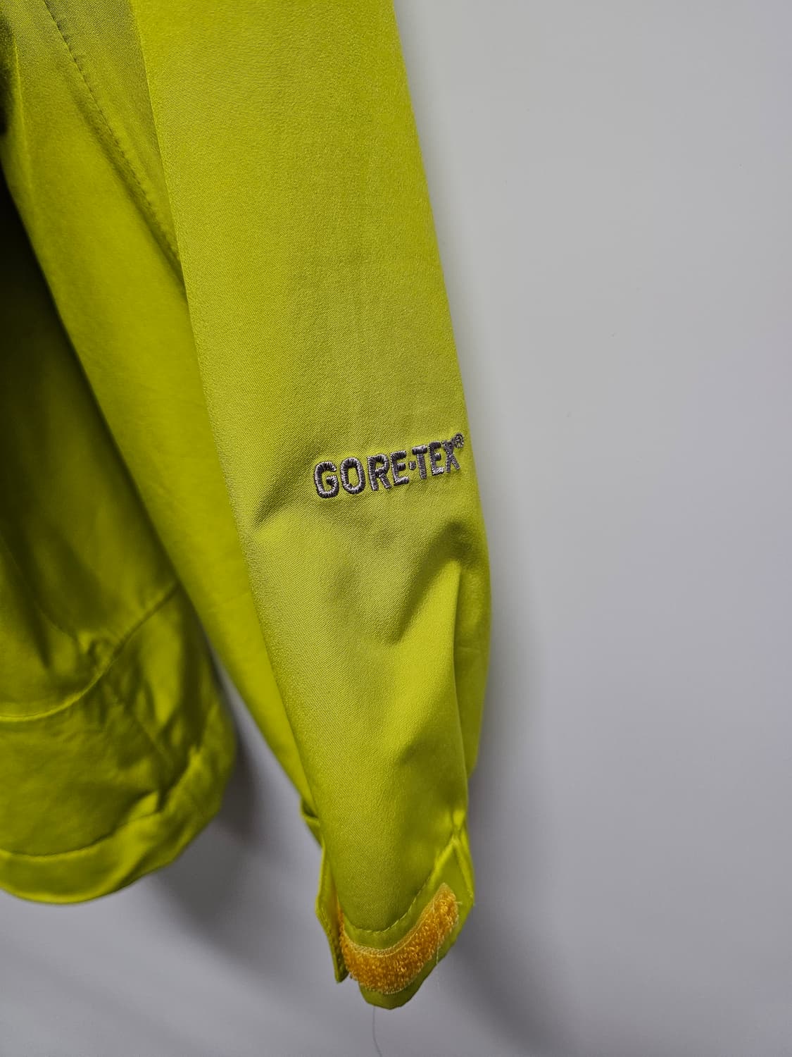 노스페이스 여성 고어텍스 바람막이 L 상품이미지3