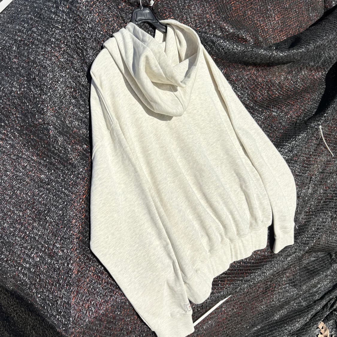 SATUR 세터 스몰로고 리벳 오트밀 후드 상품이미지6