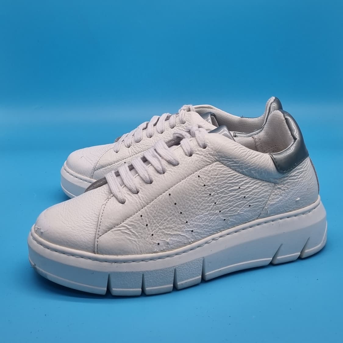 oo 닥스 스니커즈 240 상품이미지1