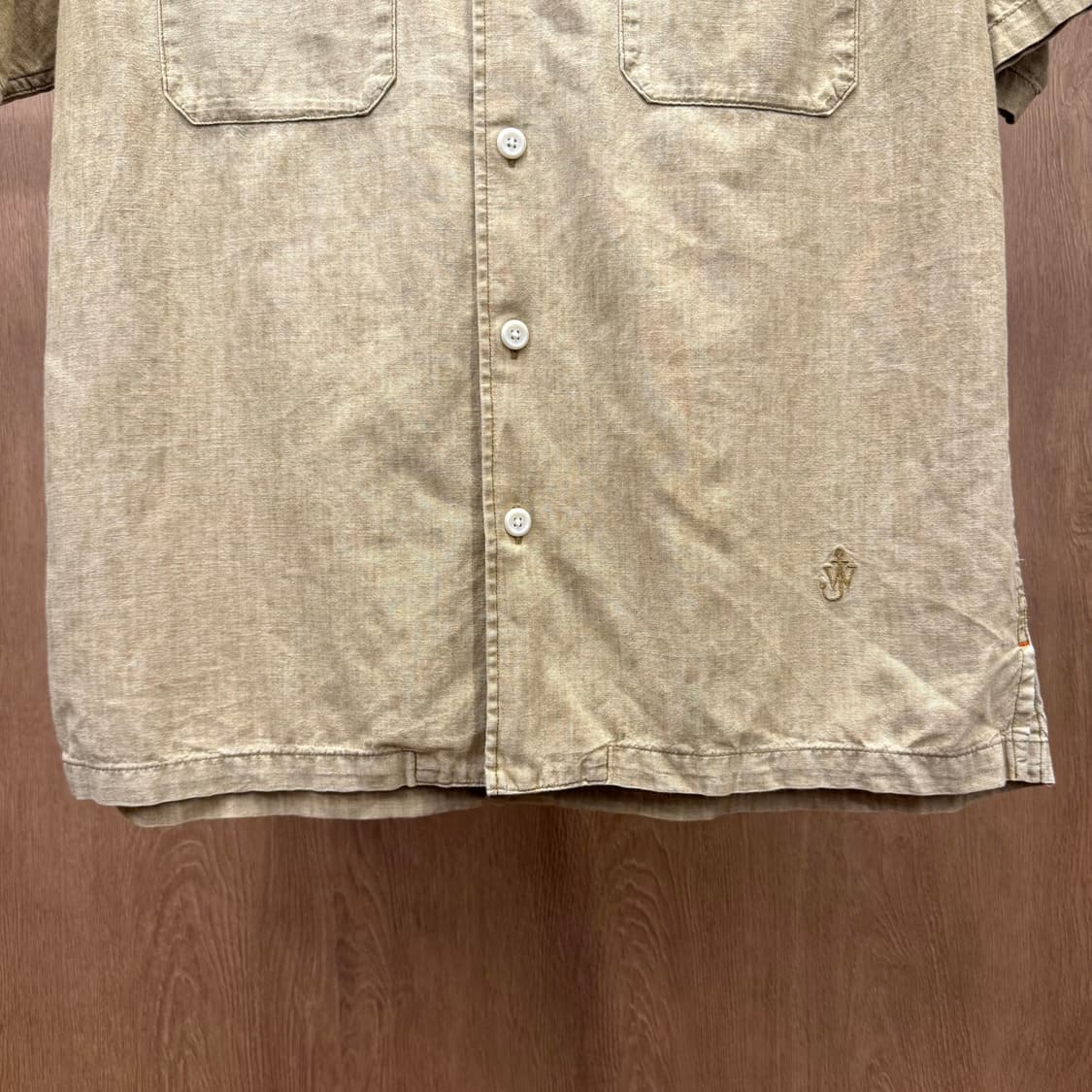 JW앤더슨 유니클로 콜라보 워크 반팔 셔츠 포켓 디테일 레귤러핏 베이지 상품이미지5