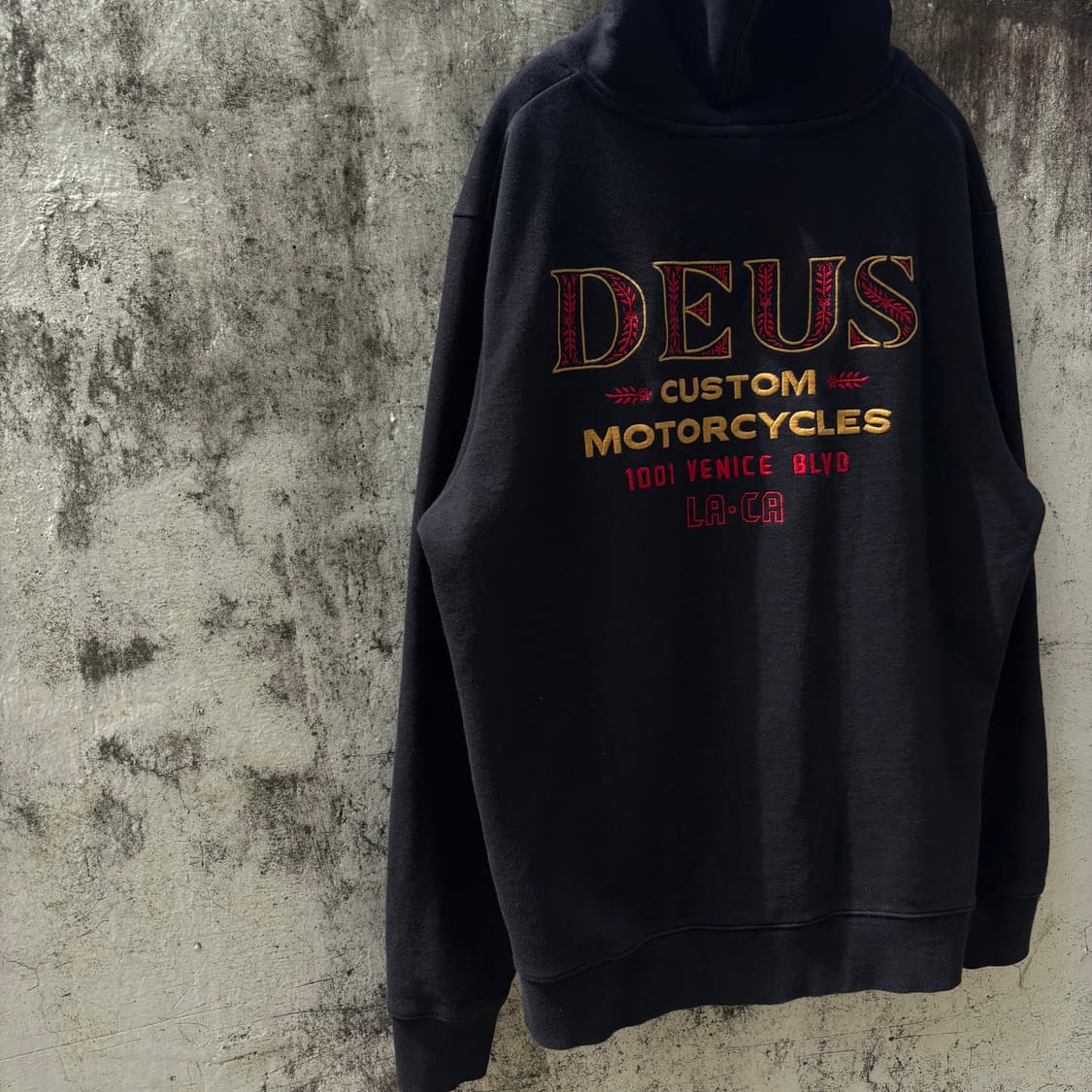 Deus Ex Machina 올드스쿨 로고 후드집업 상품이미지2