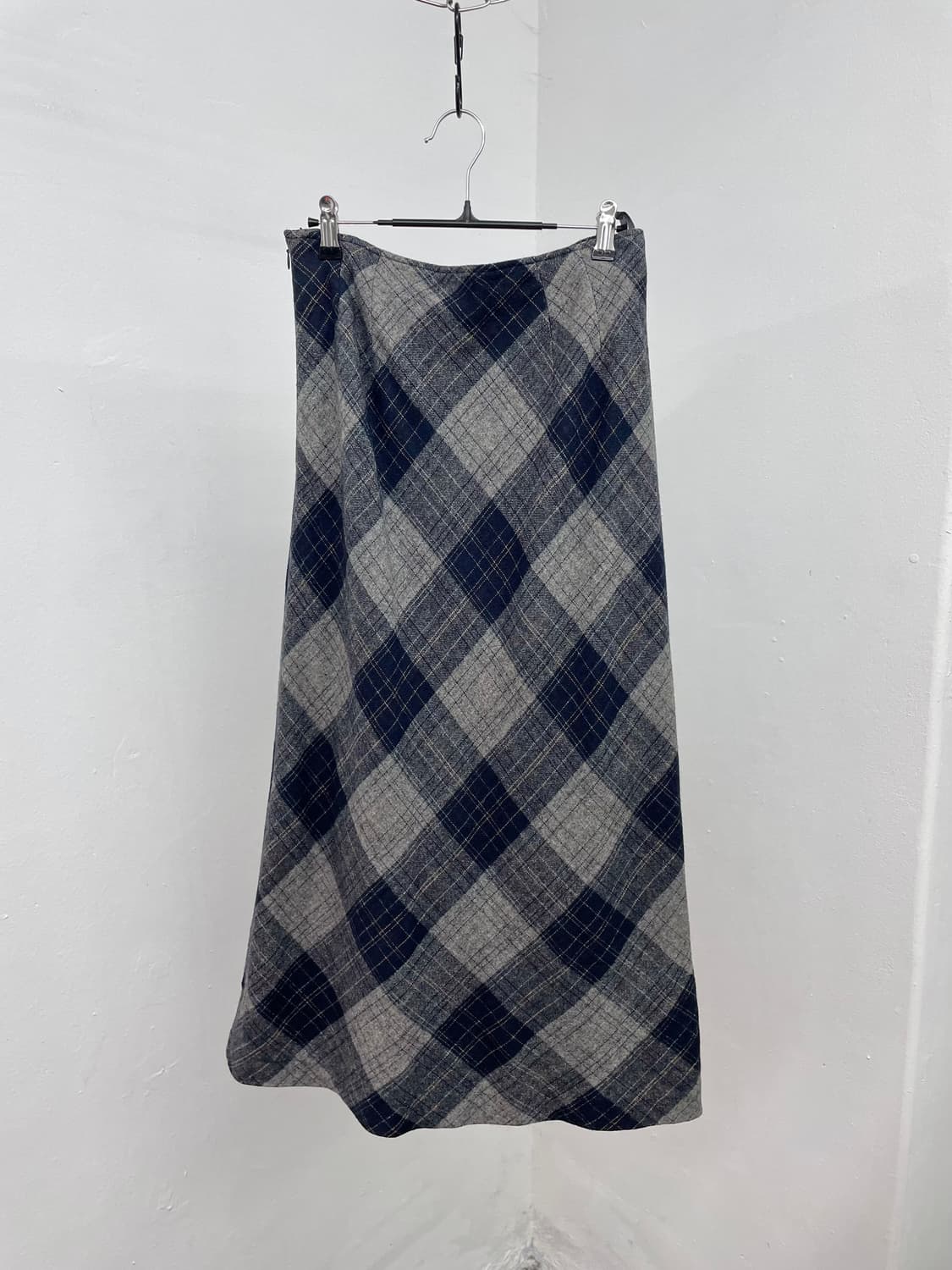 네이비 체크 롱 스커트 상품이미지1