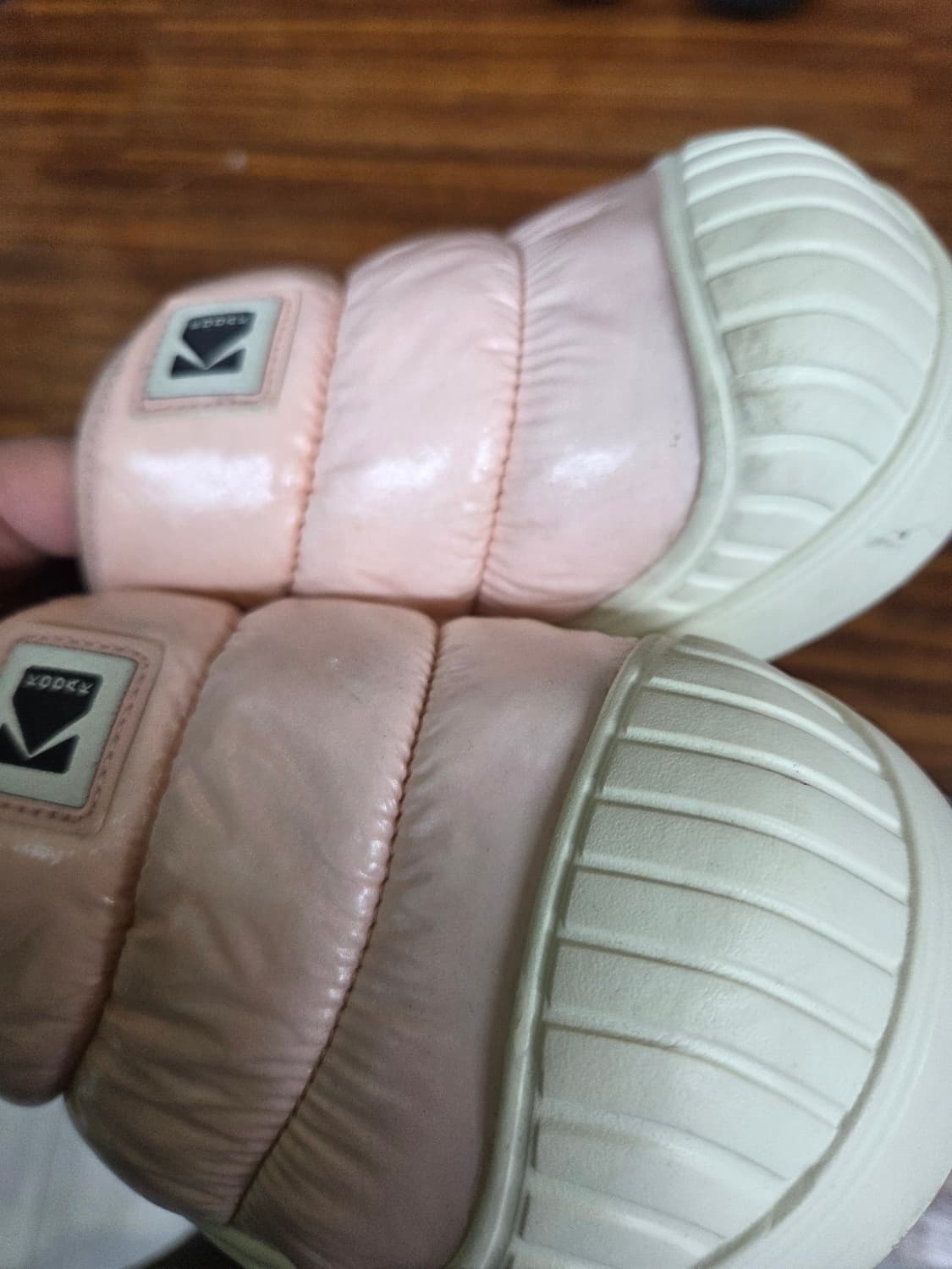 코닥 패딩 슬리퍼 230 상품이미지7