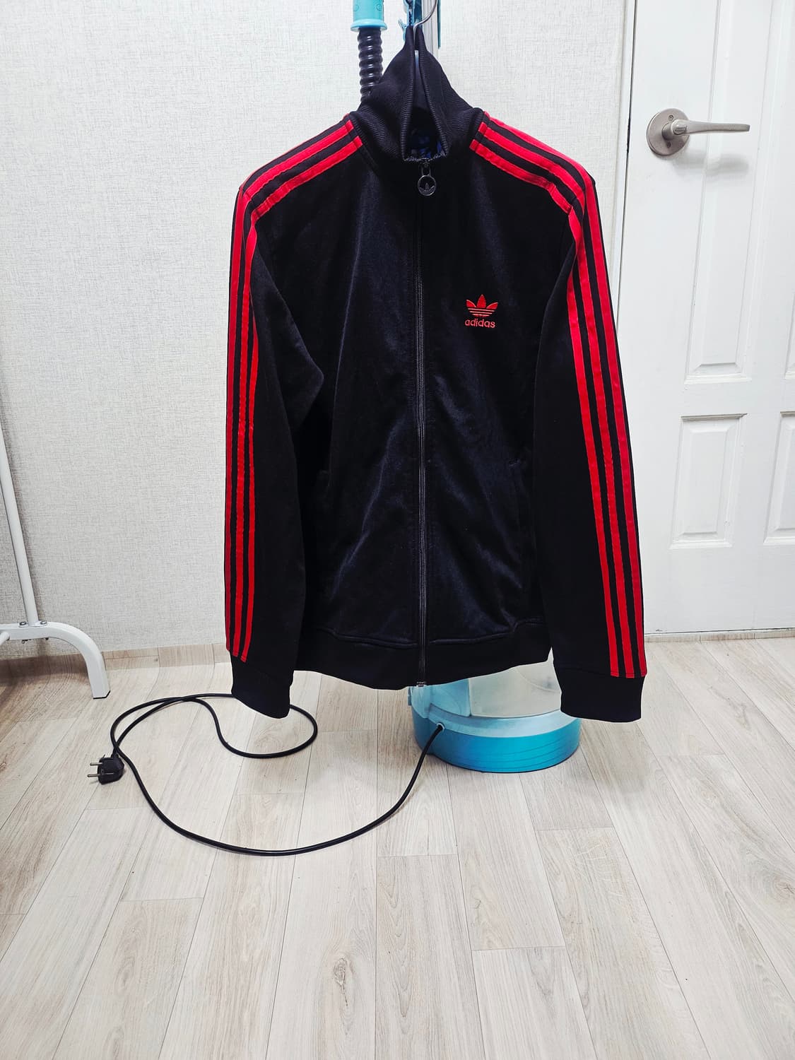 (95~100)M ☆우주매물☆ 아디다스 유로파 [검빨] 트랙탑져지 상품이미지1