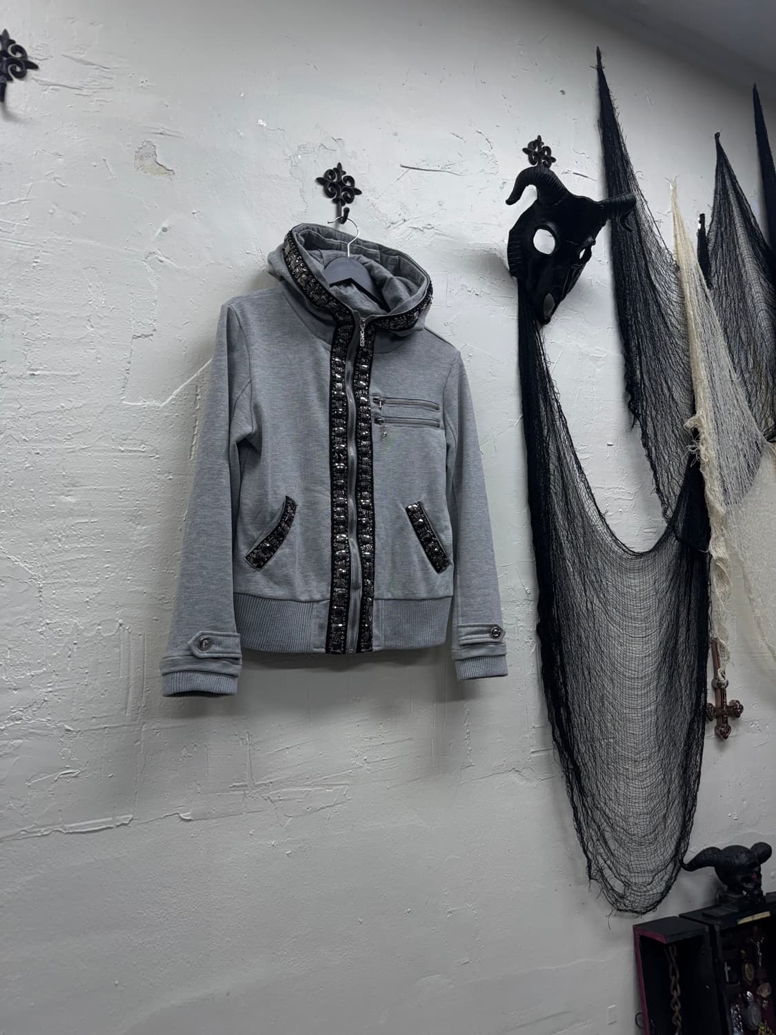 Cecil mcbee 00s y2k stud gimmick hoodie 상품이미지1