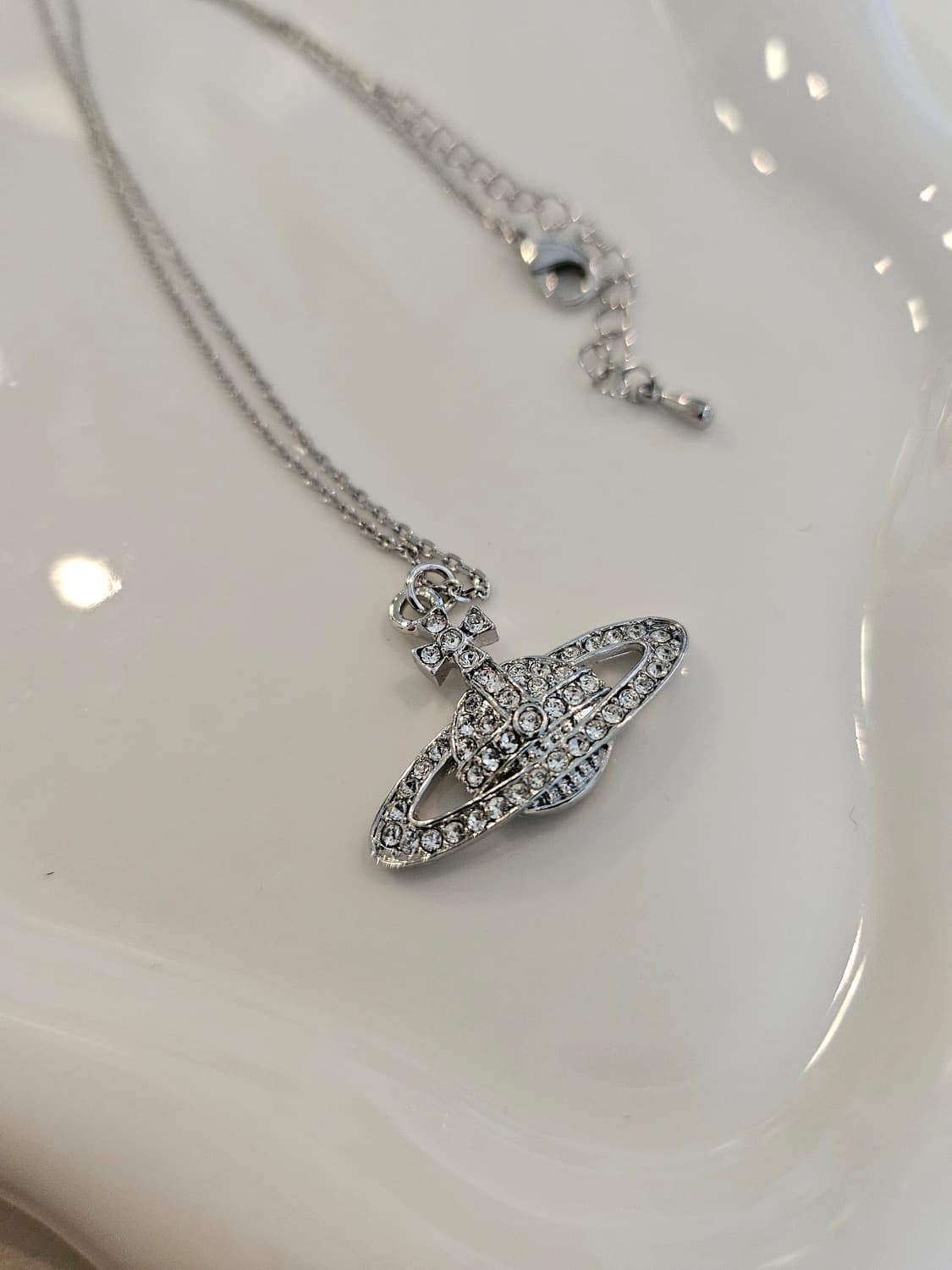 비비안웨스트우드 업사이클링 올큐빅 은장 목걸이 상품이미지3