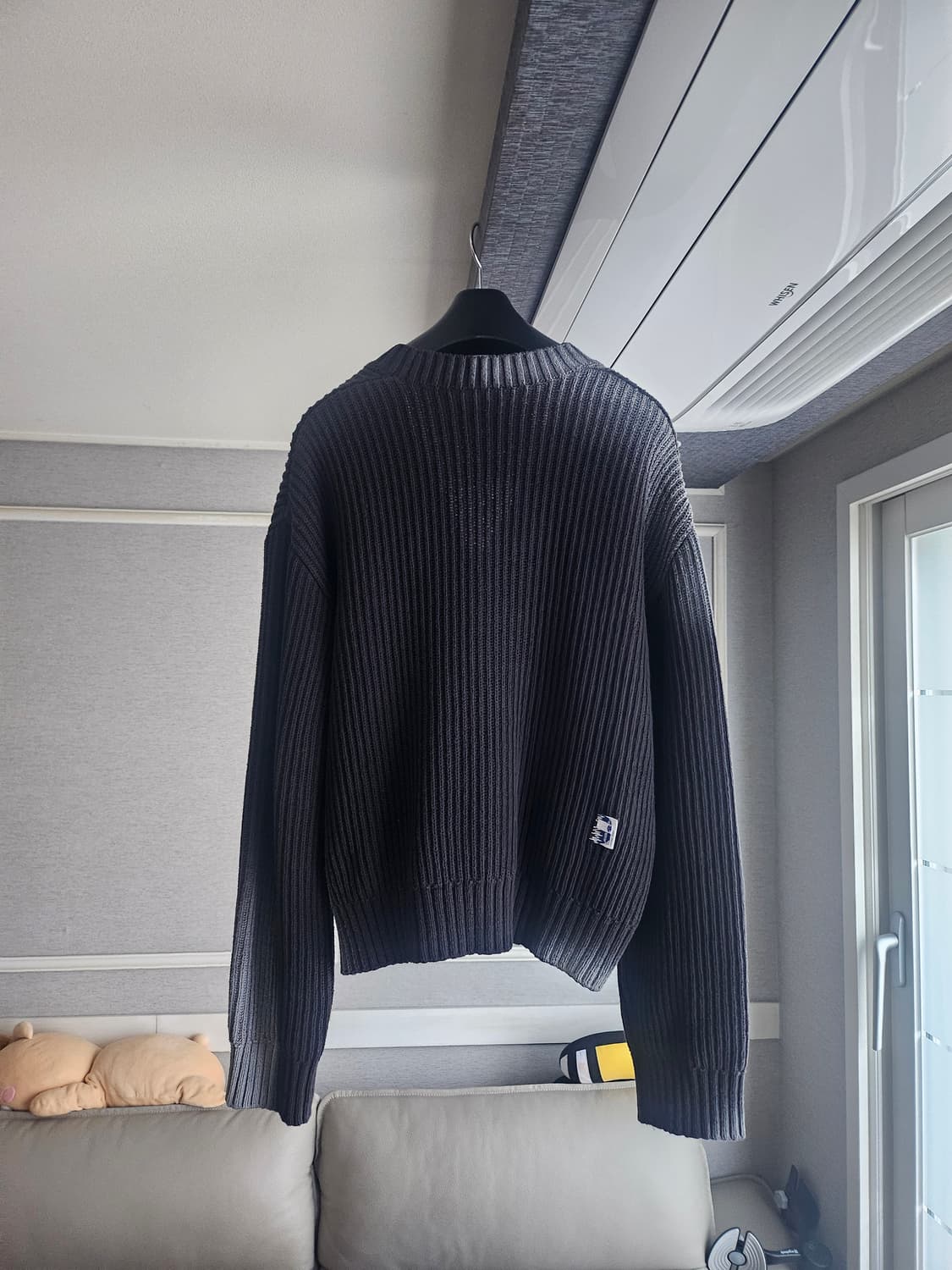 [거의 새것] 아더에러 글로우 가디건 차콜 A1 상품이미지2