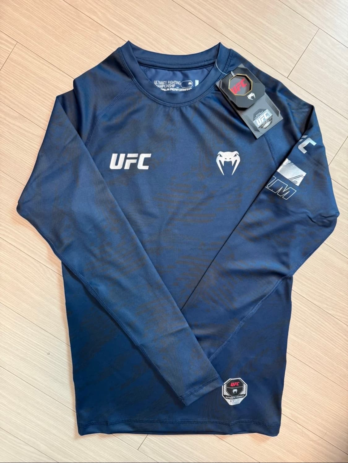 베넘 UFC 퓨전 파이트위크 래시가드 긴팔 M 새상품 상품이미지1