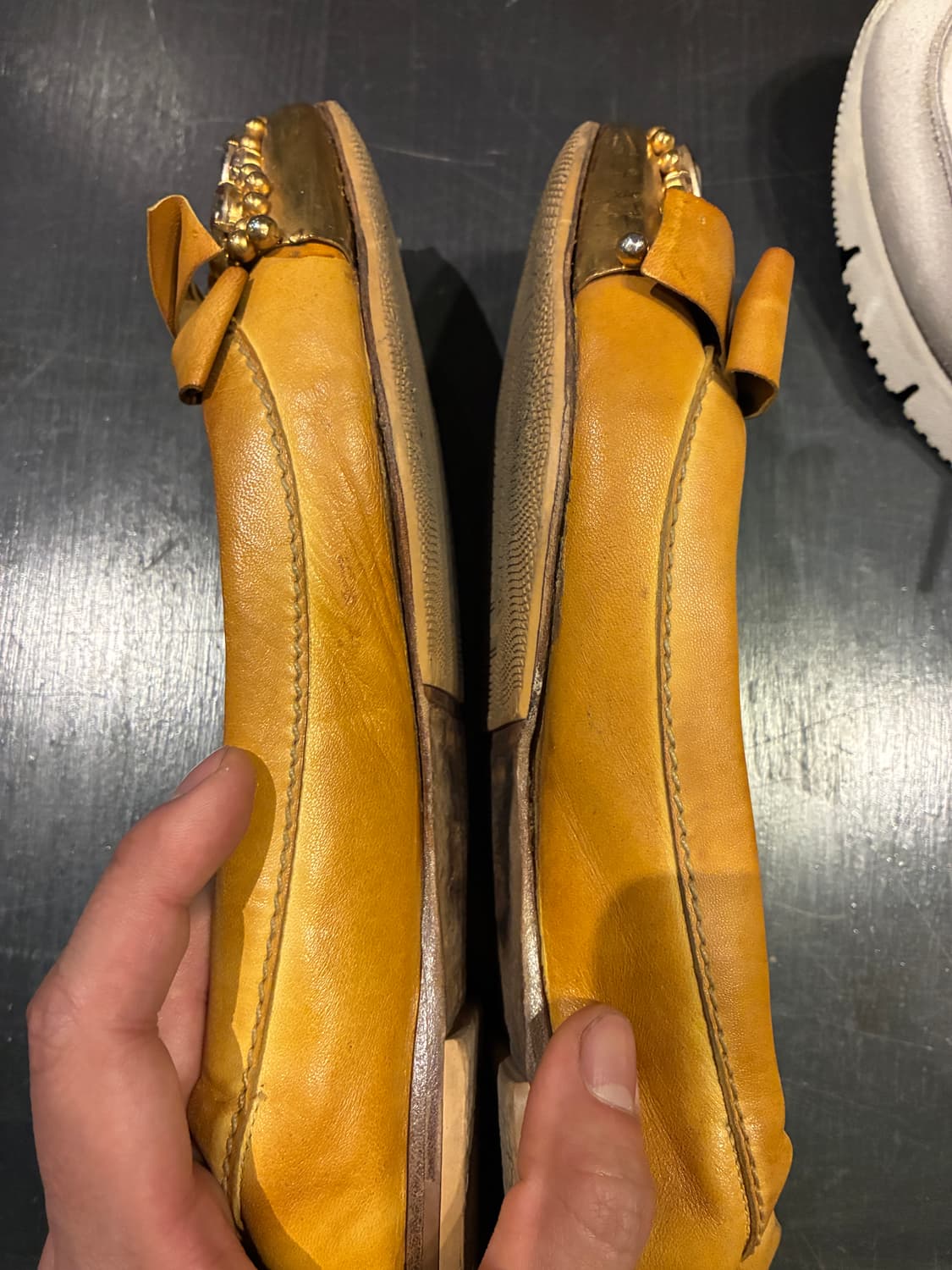 36.5/235) 미우미우 큐빅 플랫슈즈 상품이미지7