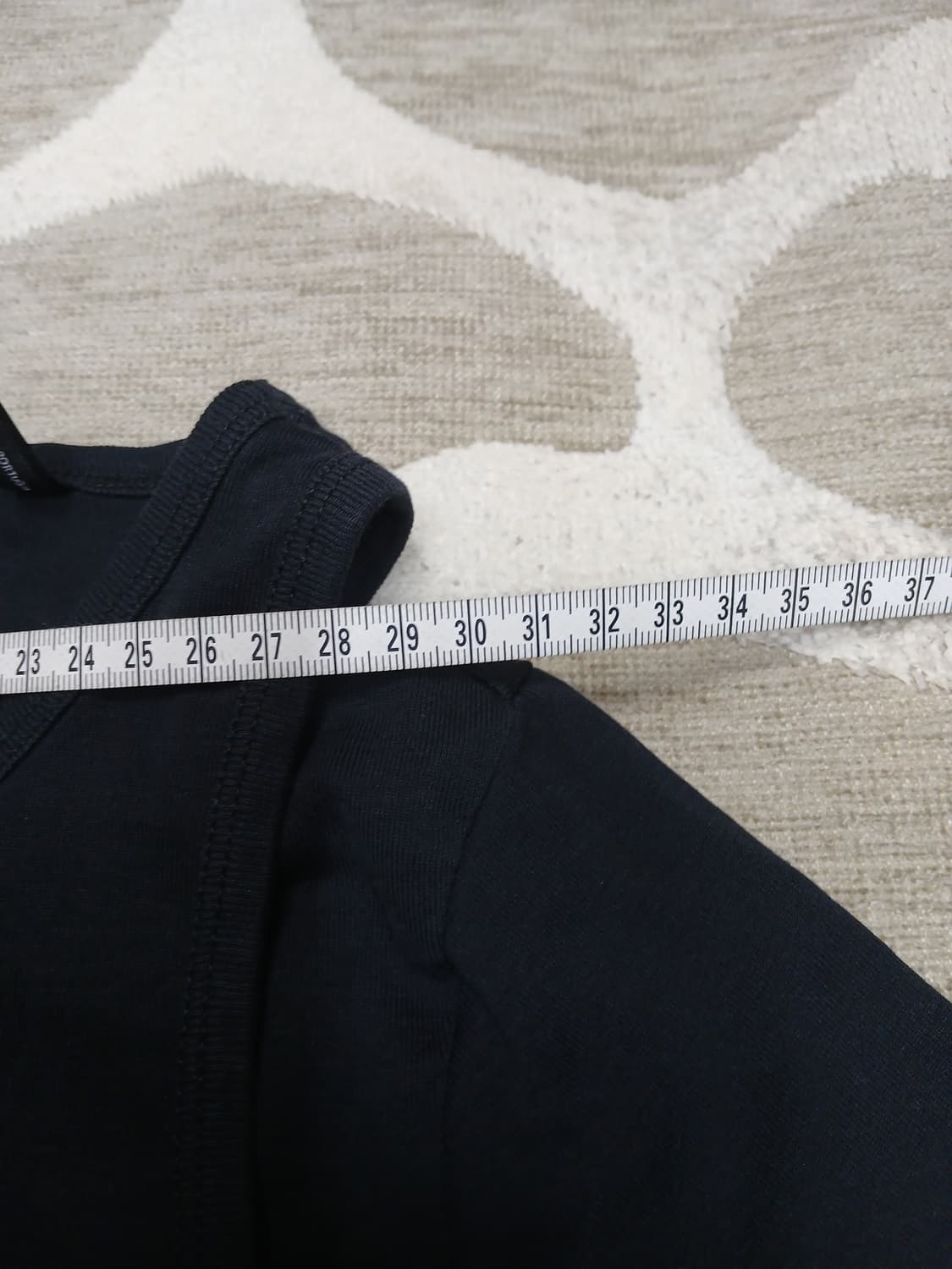 헿무트랭 (HELMUT LANG) 비대칭 컷아웃 티셔츠  상품이미지3