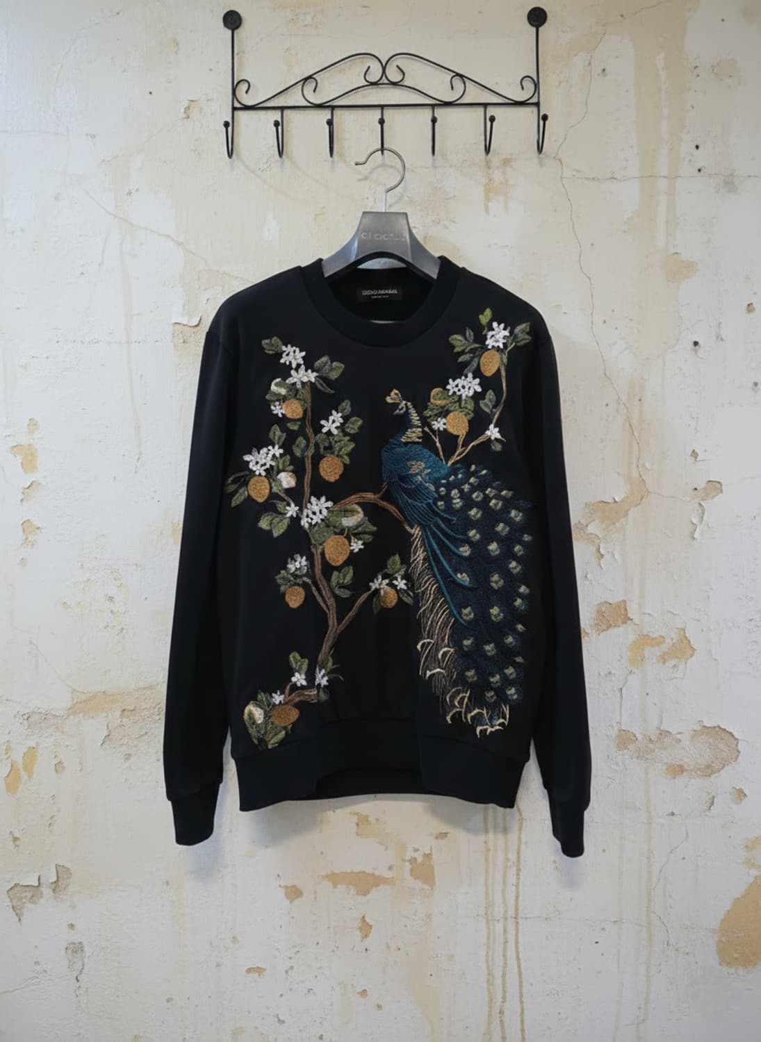 돌체앤가바나 made in Italy 공작새 자수 맨투맨 블랙 100 상품이미지1