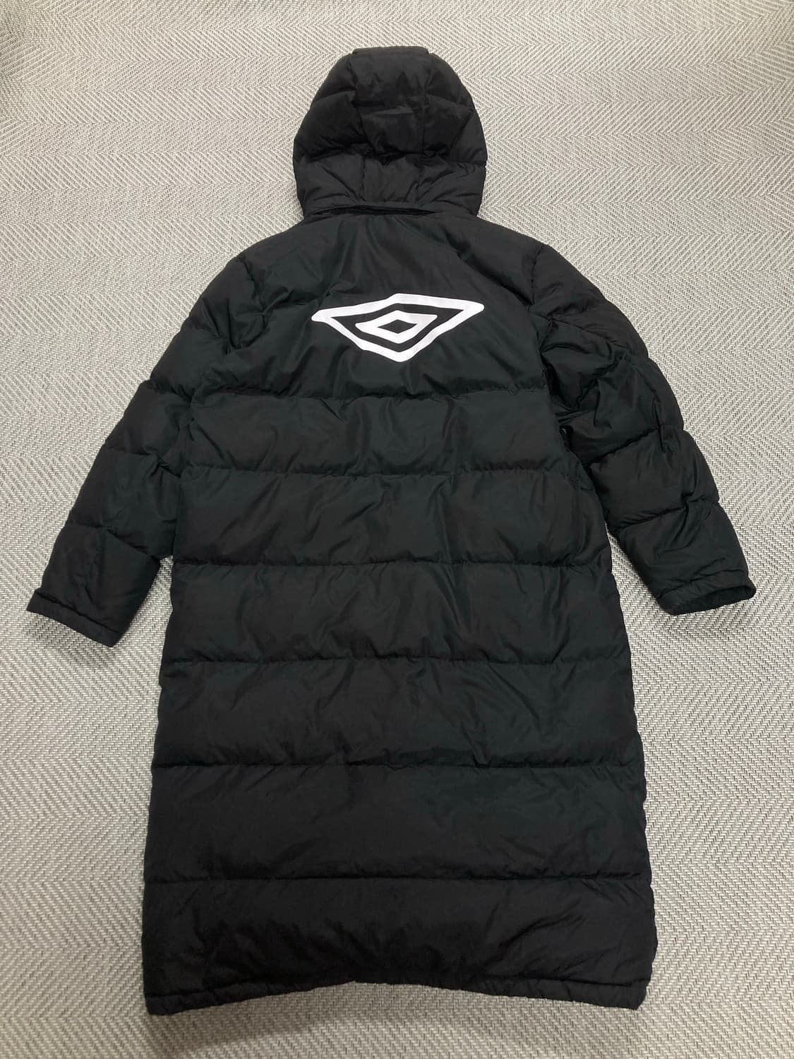 (100)엄브로 블랙 덕다운 롱패딩  상품이미지2