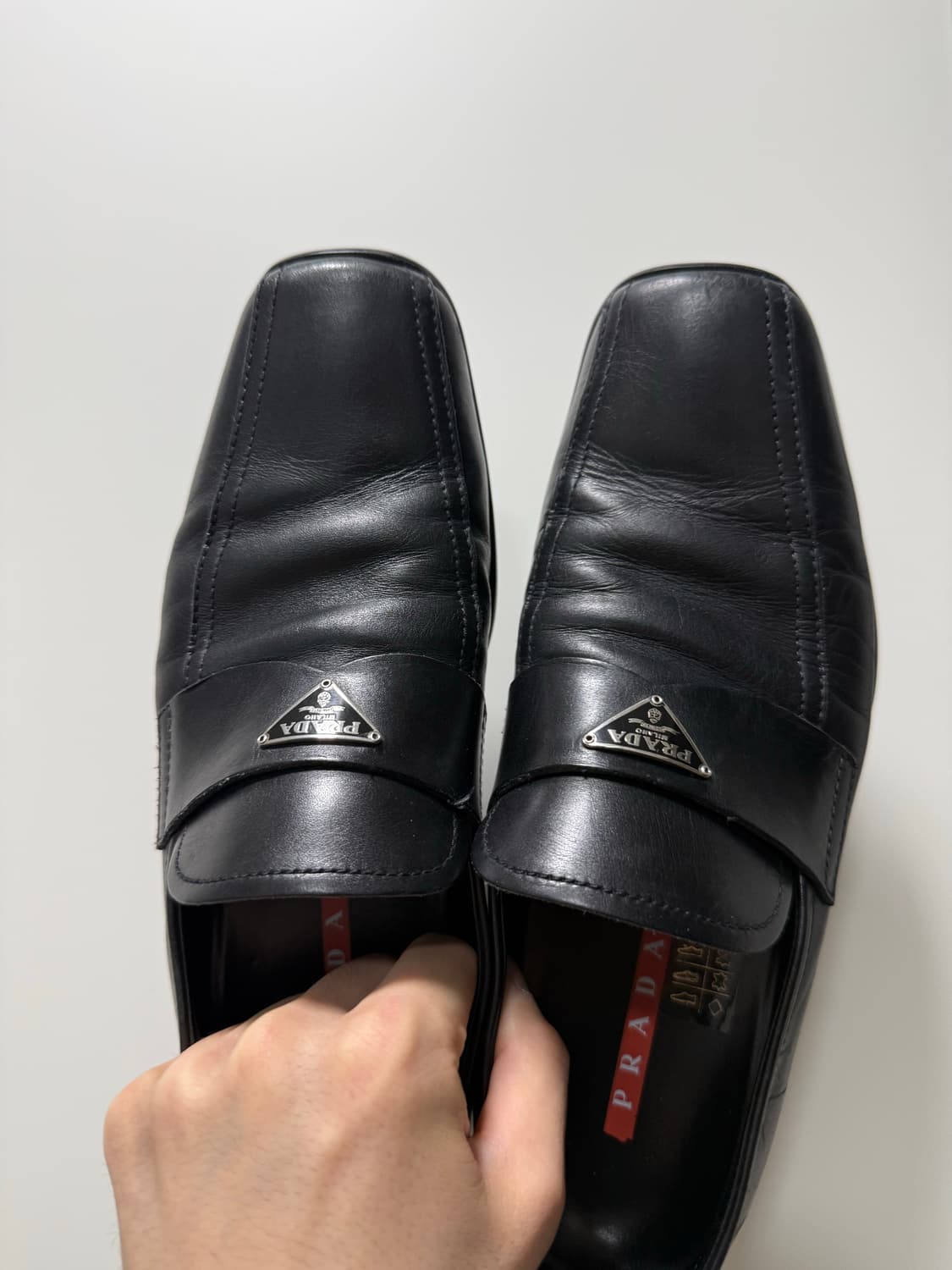 프라다스포츠 삼각로고 로퍼 상품이미지1