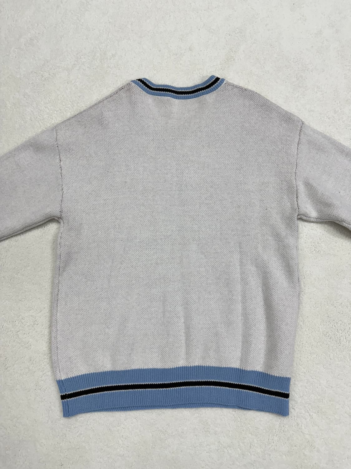 브이넥 니트 (L) 상품이미지5