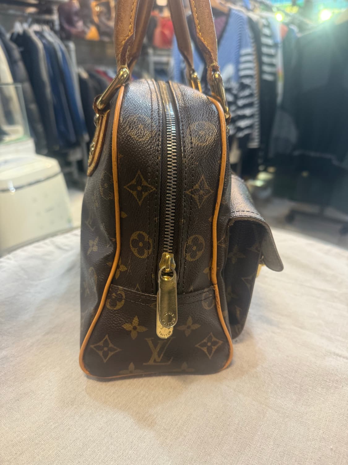 정품 루이비통 맨하탄 PM 토트백 팝니다 상품이미지4