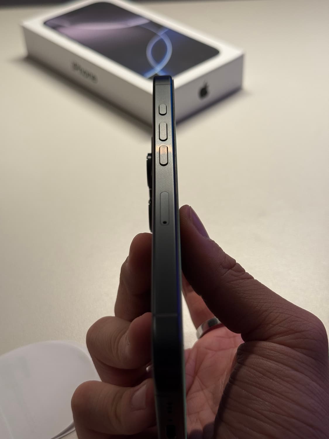 아이폰 16프로 256GB 블랙티타늄 판매합니다 상품이미지4