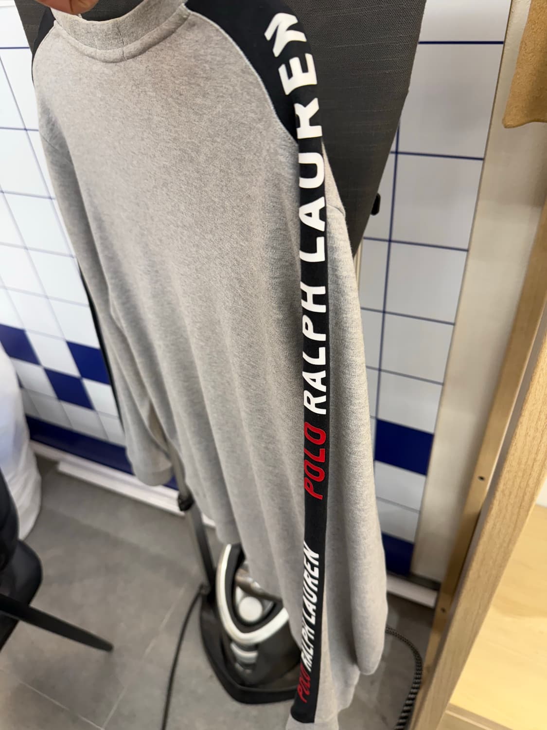 폴로 랄프로렌 사이드라인 그레이 롱슬리브 상품이미지5