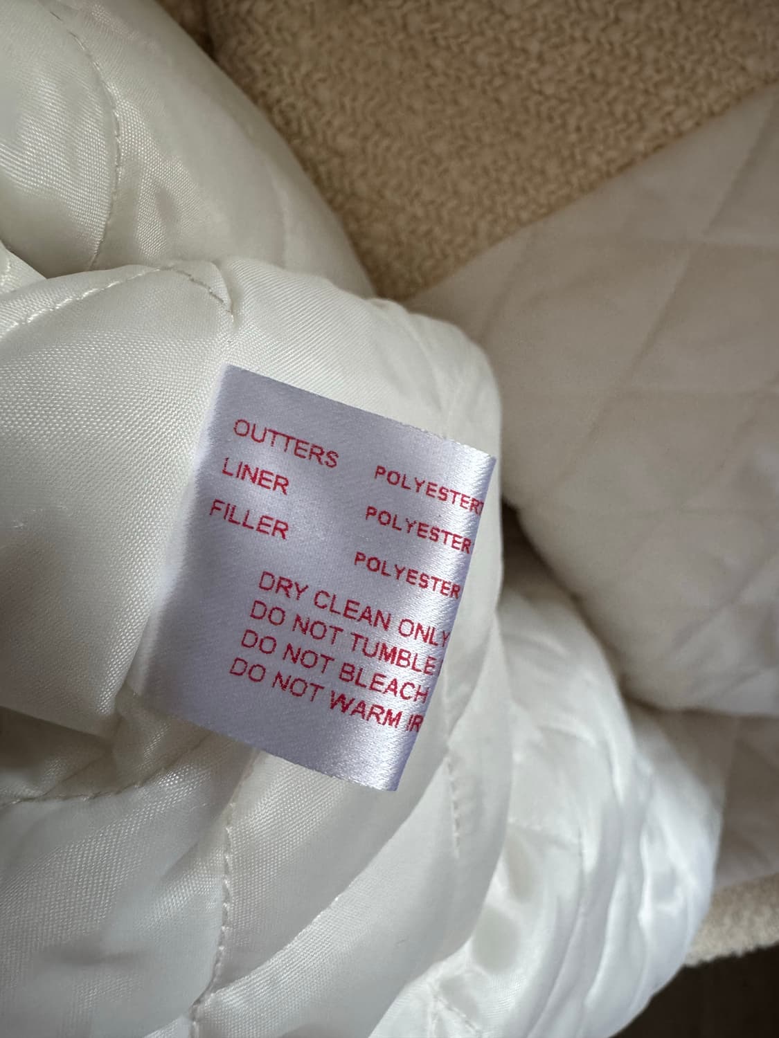 더센토르 오버사이즈 트위드 퀄팅 자켓 하트 금장 단추 아이보리 상품이미지6