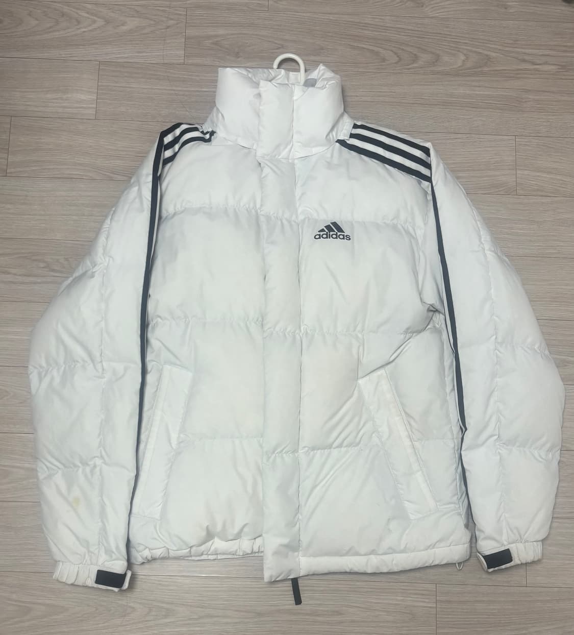 아디다스 패딩 화이트 상품이미지1