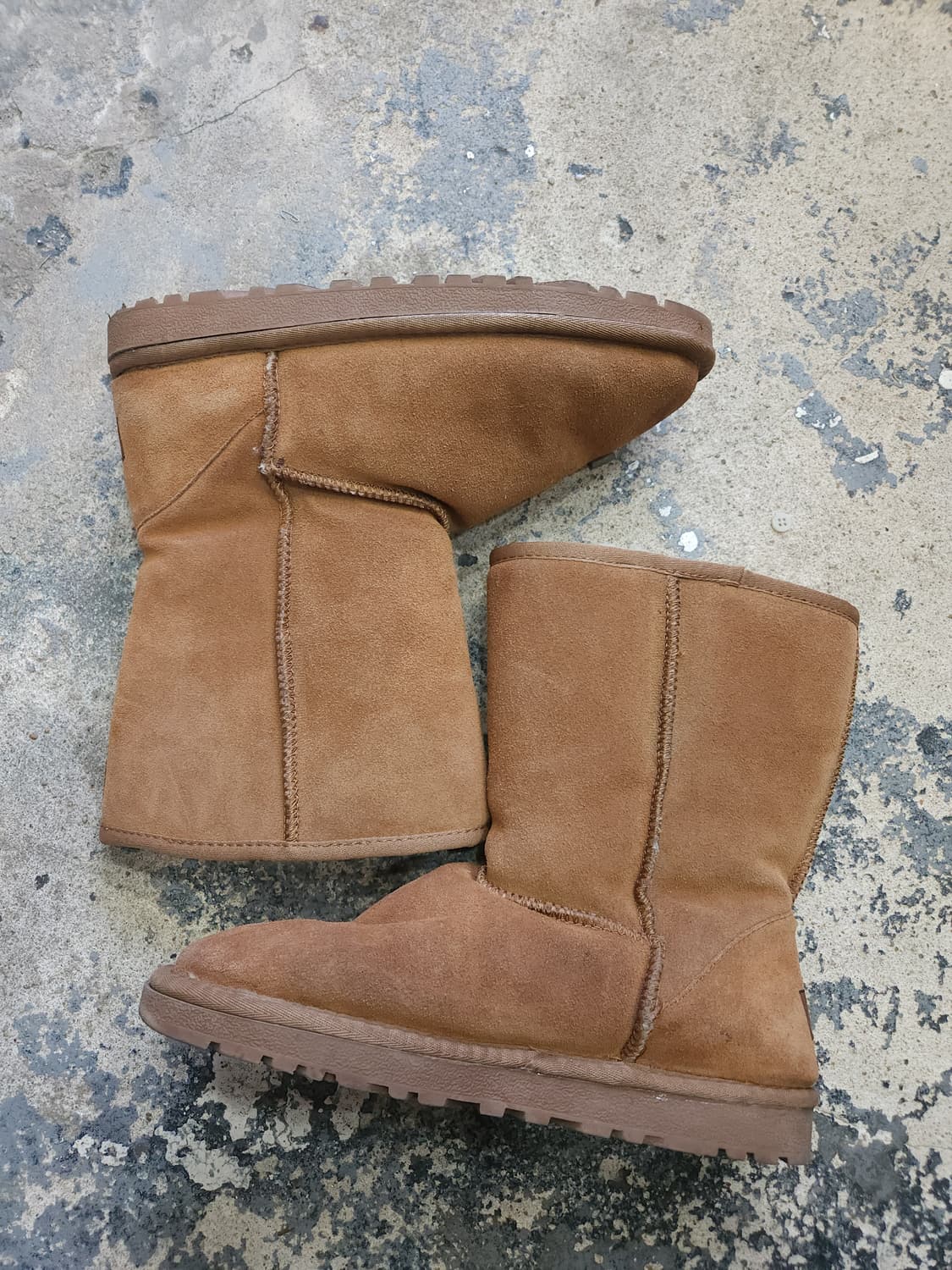 어그 브라운 클래식 쇼트 부츠 260mm
​
 상품이미지2