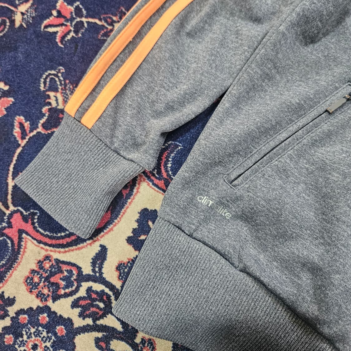 아디다스(Adidas) 그레이 살구배색 저지
S size 상품이미지4