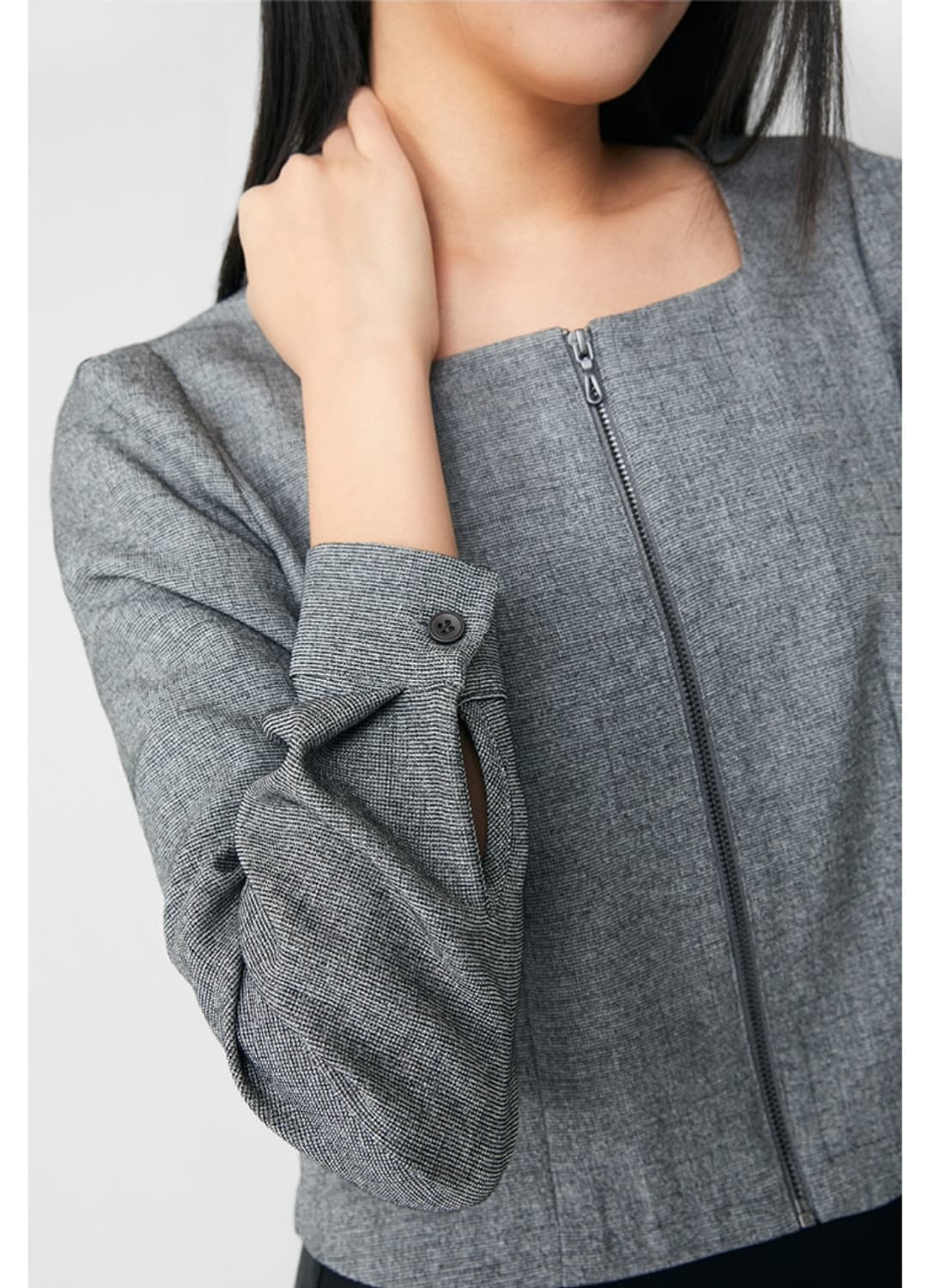 (새상품) 미쏘 스퀘어넥 집업블라우스 블랙 L사이즈 상품이미지8