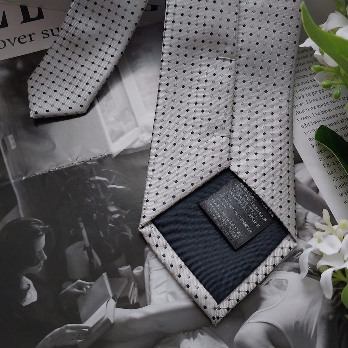 저널웍스 실크 라이트그레이 도트 넥타이 6.8cm A+등급 K1460
 상품이미지7