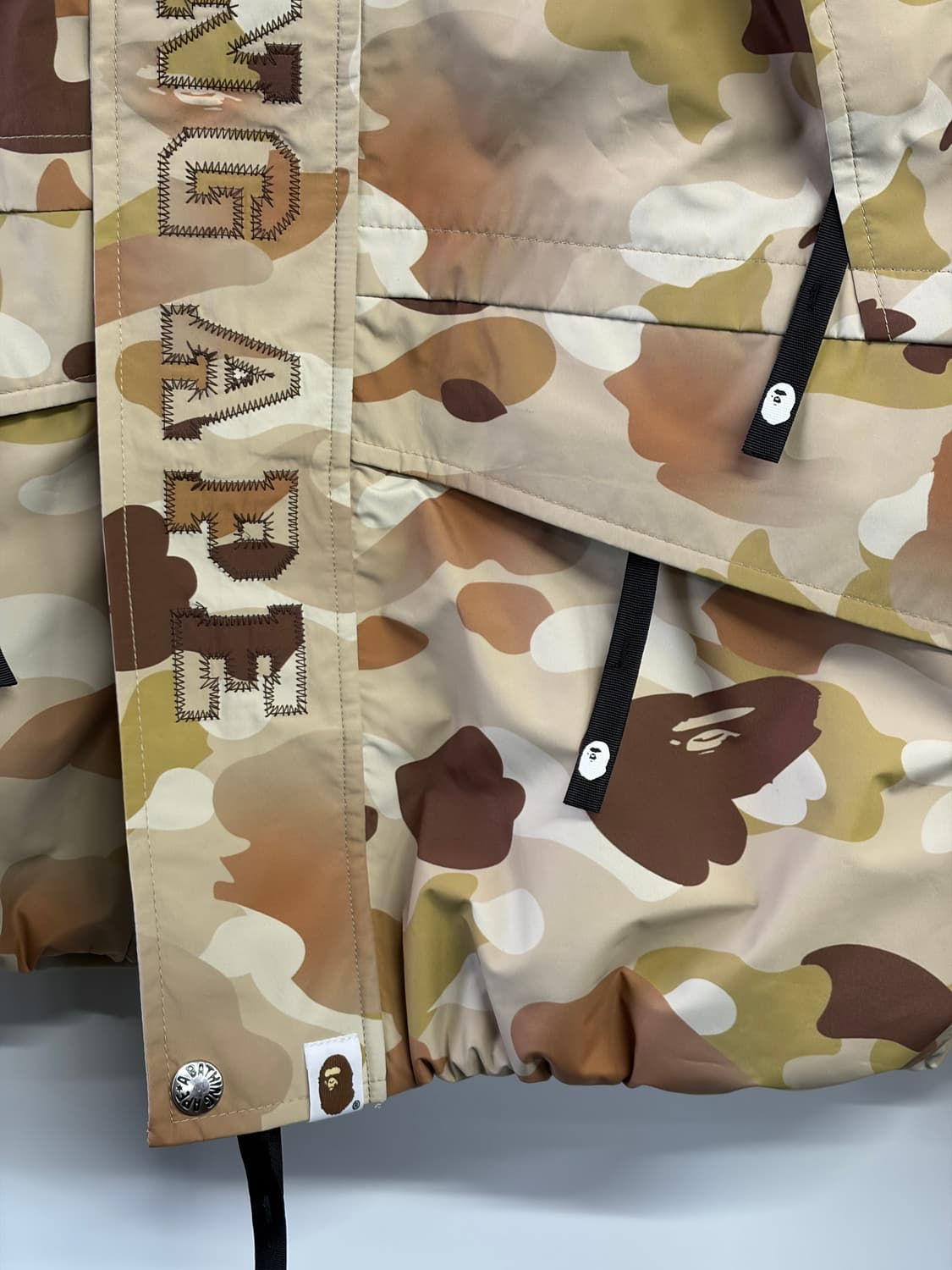 베이프 그라데이션 카모 투인원 스노우보드 자켓 상품이미지2