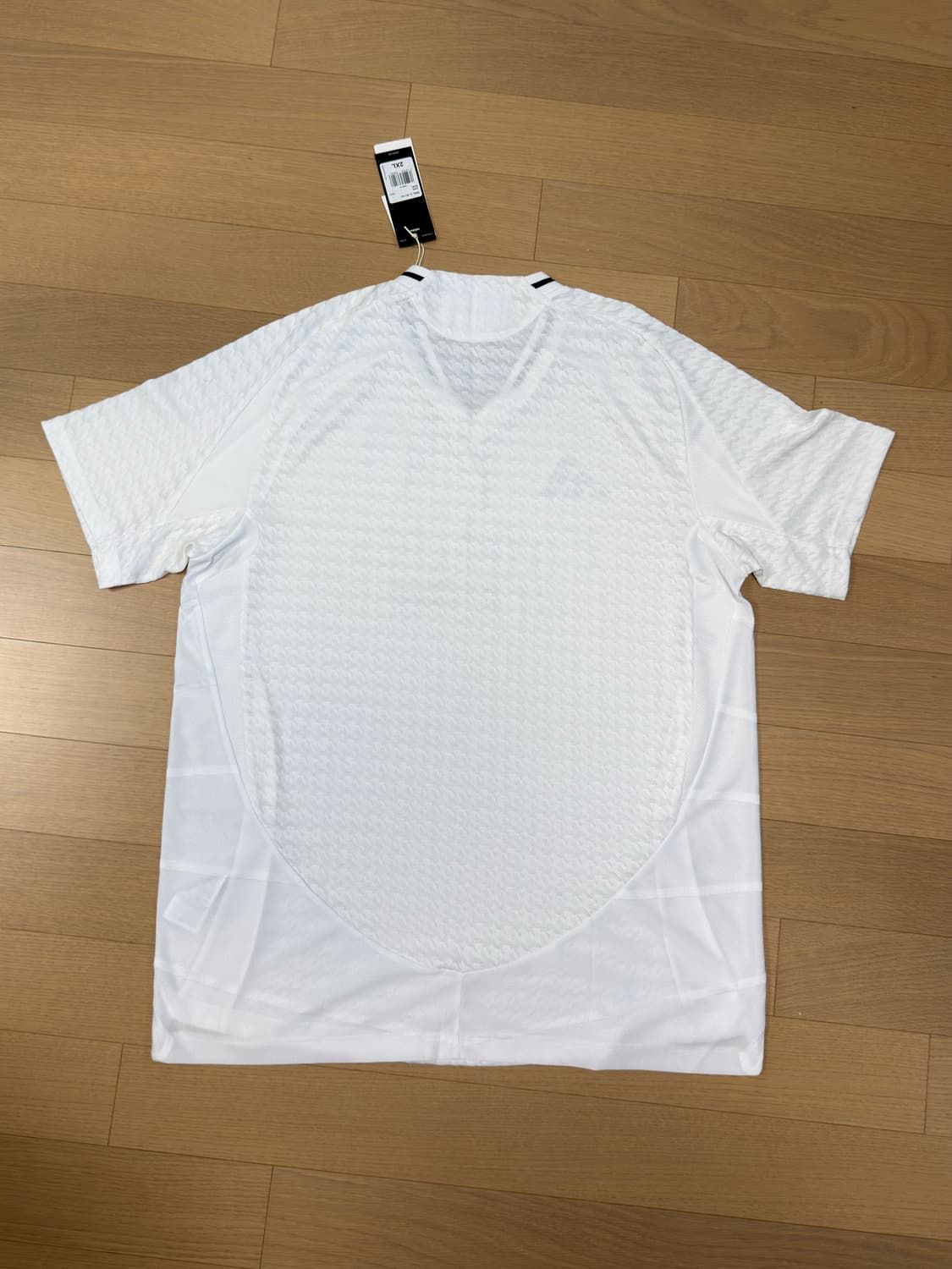 레알마드리드 24-25 홈 어센틱 상품이미지2