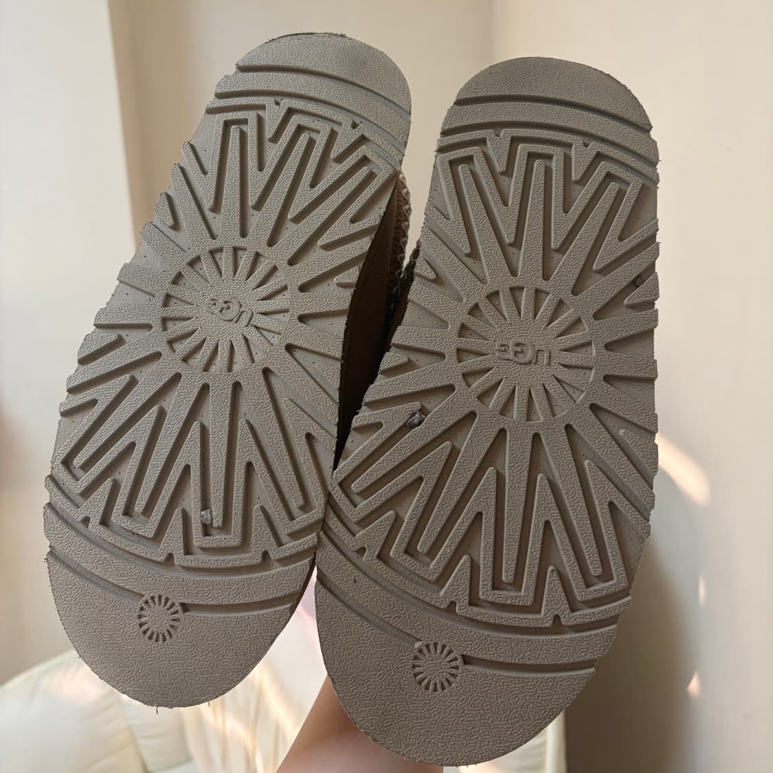 어그 타즈ll 플랫폼 슬리퍼 샌드 230 상품이미지6