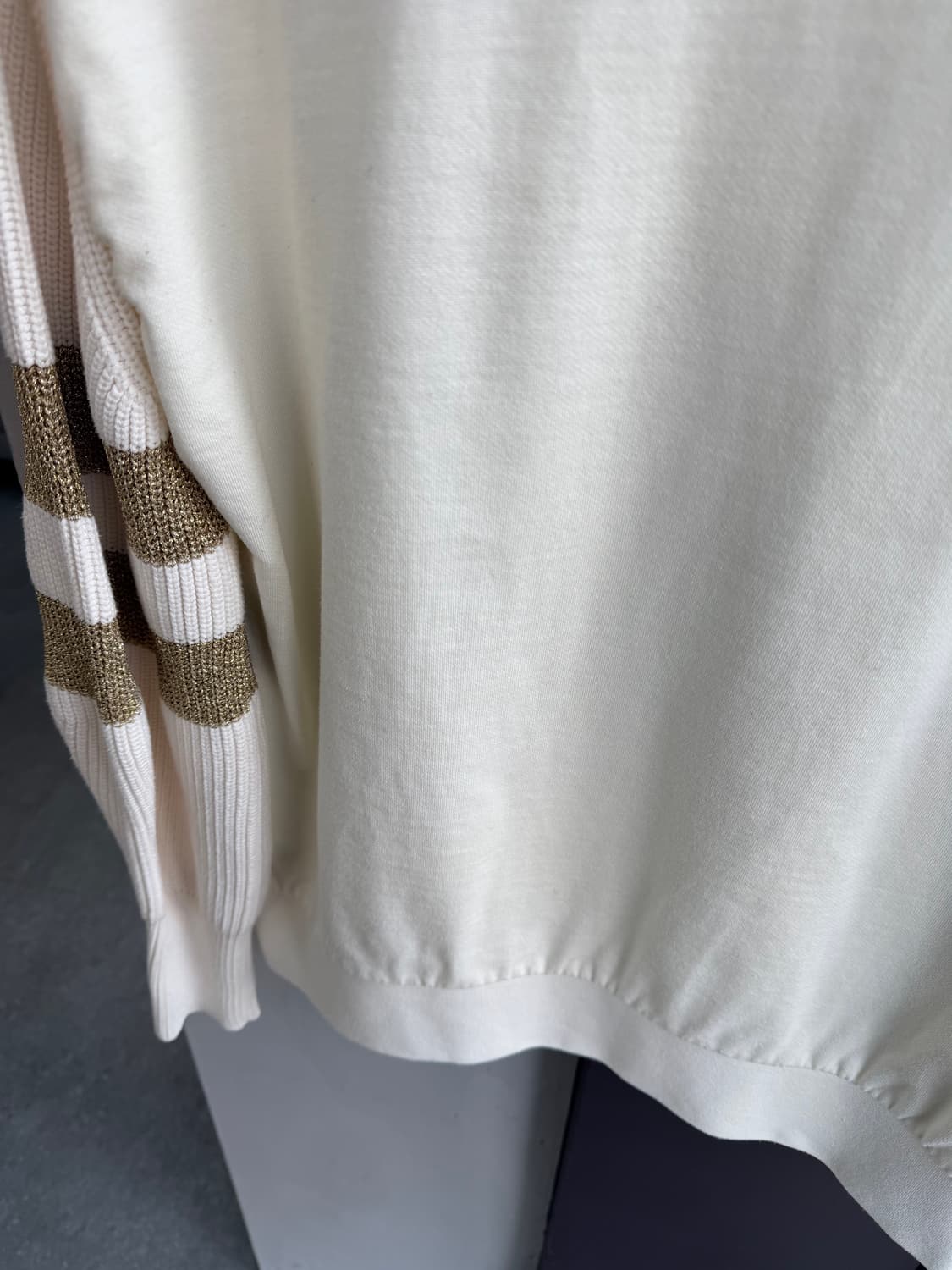 95~100/ 몽클레어 빅로고 스웻 니트 상품이미지9