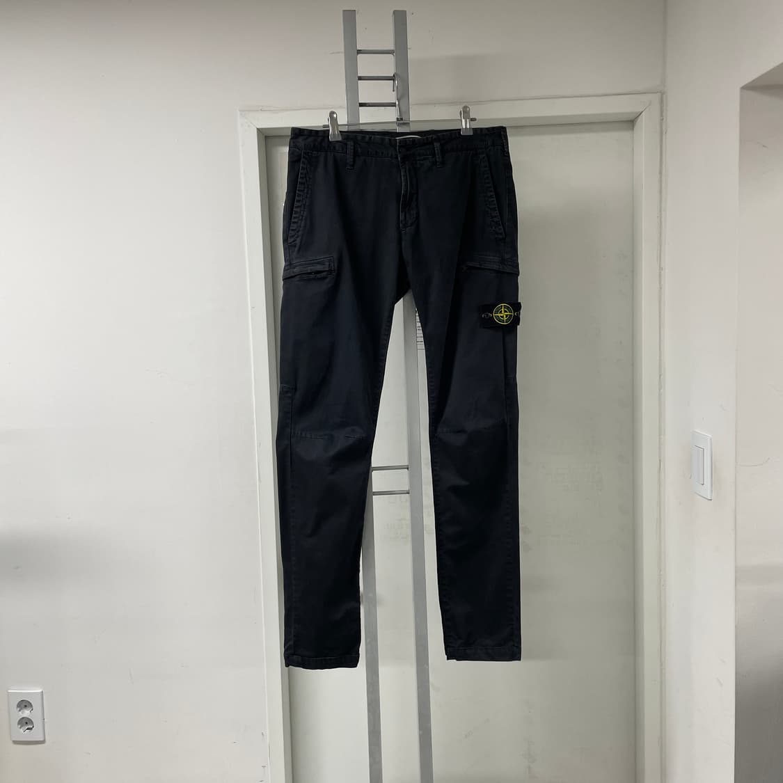 스톤아일랜드 카고 팬츠 블랙 32 상품이미지1