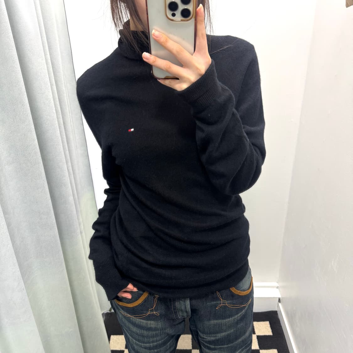타미힐피거 블랙 캐시미어 목폴라 니트 상품이미지1