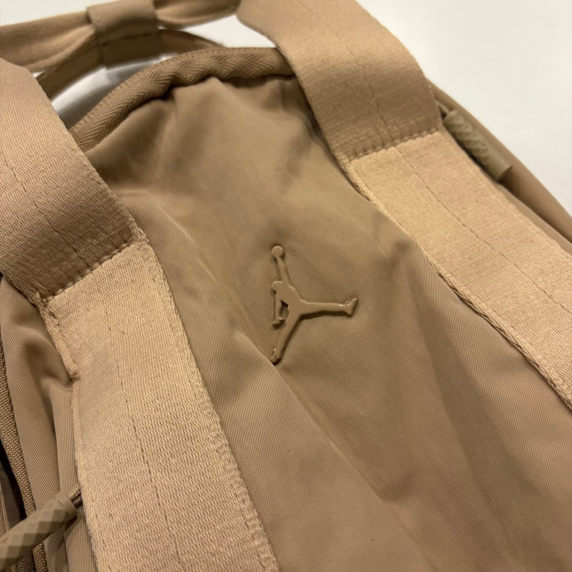 조던 알파 미니 백팩 가방 베이지 상품이미지5