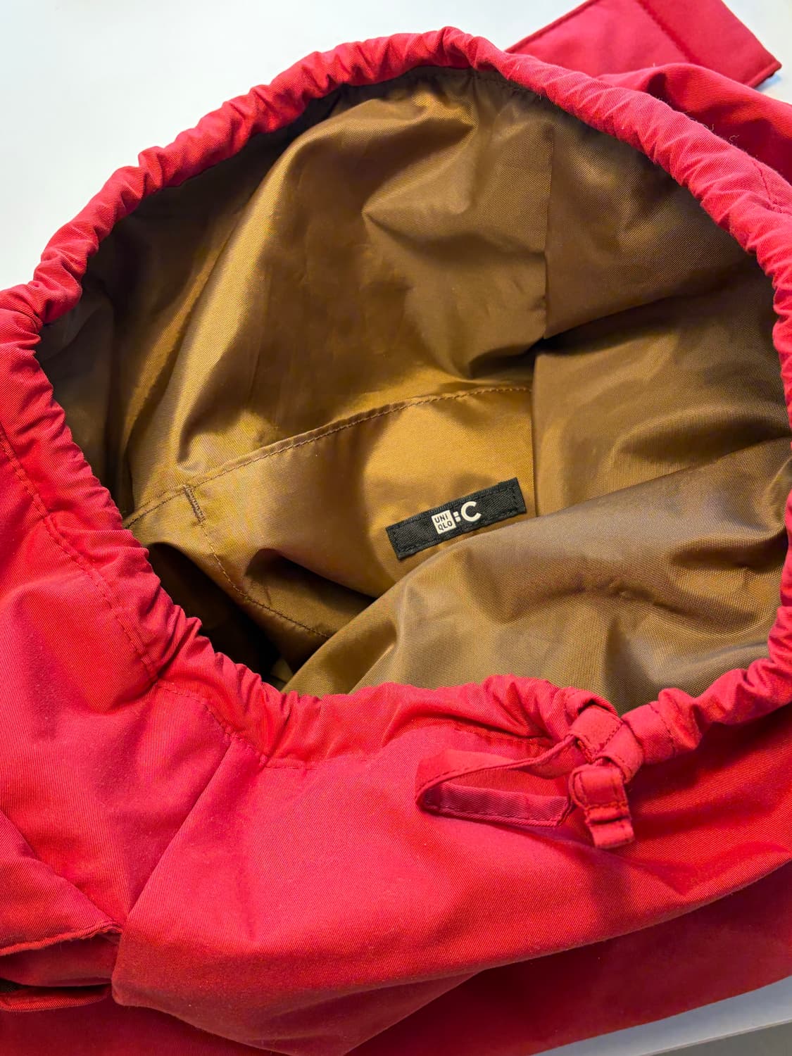 유니클로 C 소프트퍼피백 레드 새상품 상품이미지3