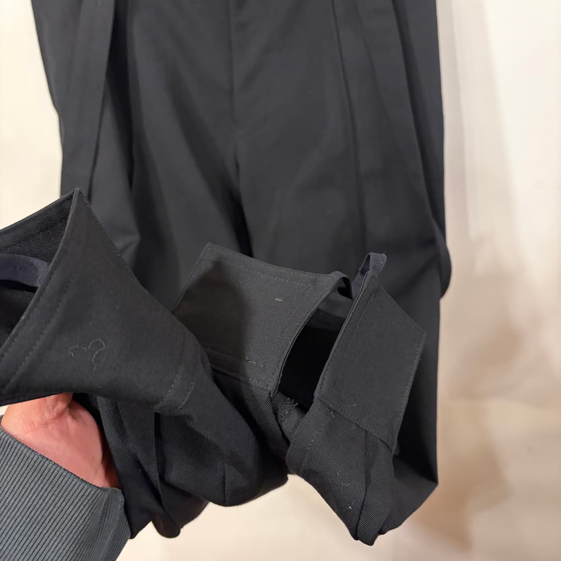 요지야마모토 서스펜더 테이퍼드 팬츠  상품이미지3