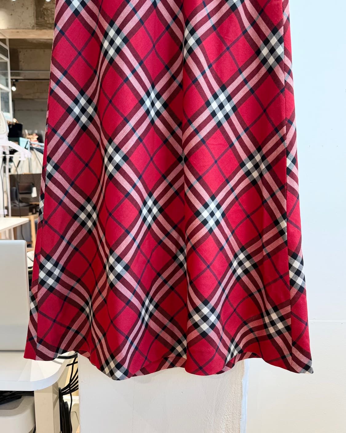 버버리 레드 노바체크 롱스커트  상품이미지4