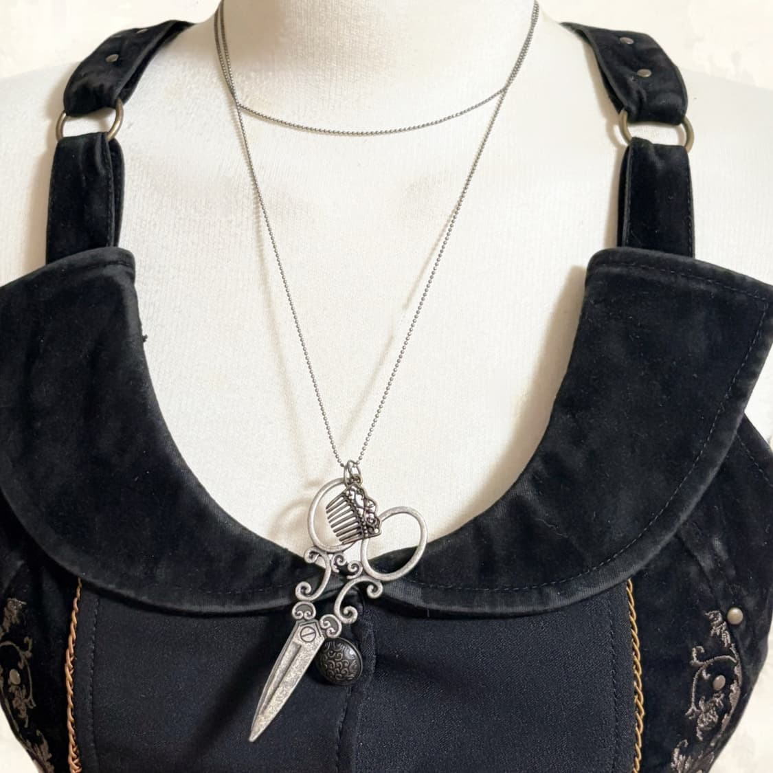 (이체시에눌) 일본 로판영애 앤틱 가위 앤 빗 레이어드 팬던트 목걸이 상품이미지1