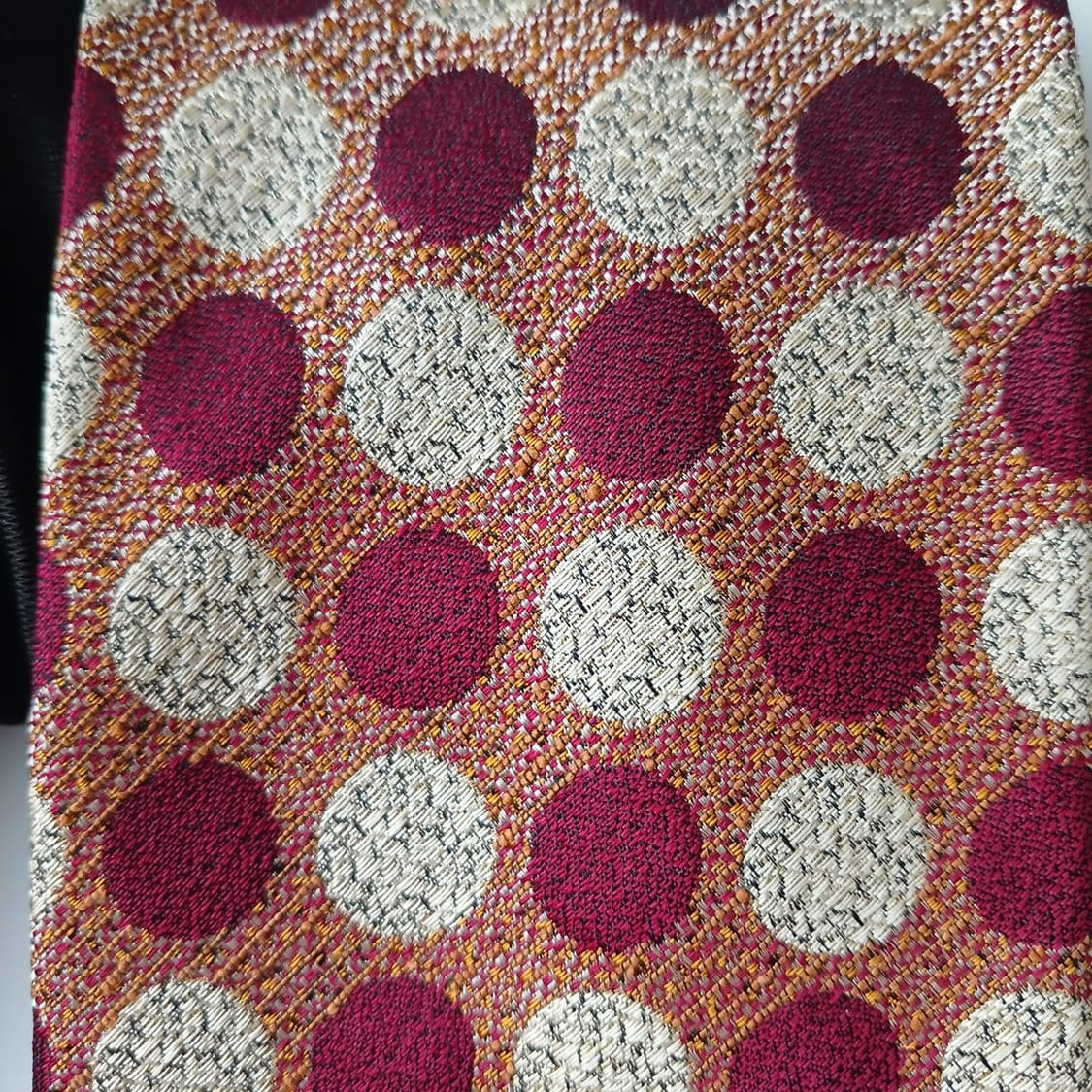 디올 실크 버건디 자카드 도트 넥타이 10cm A+등급 A19208
 상품이미지7