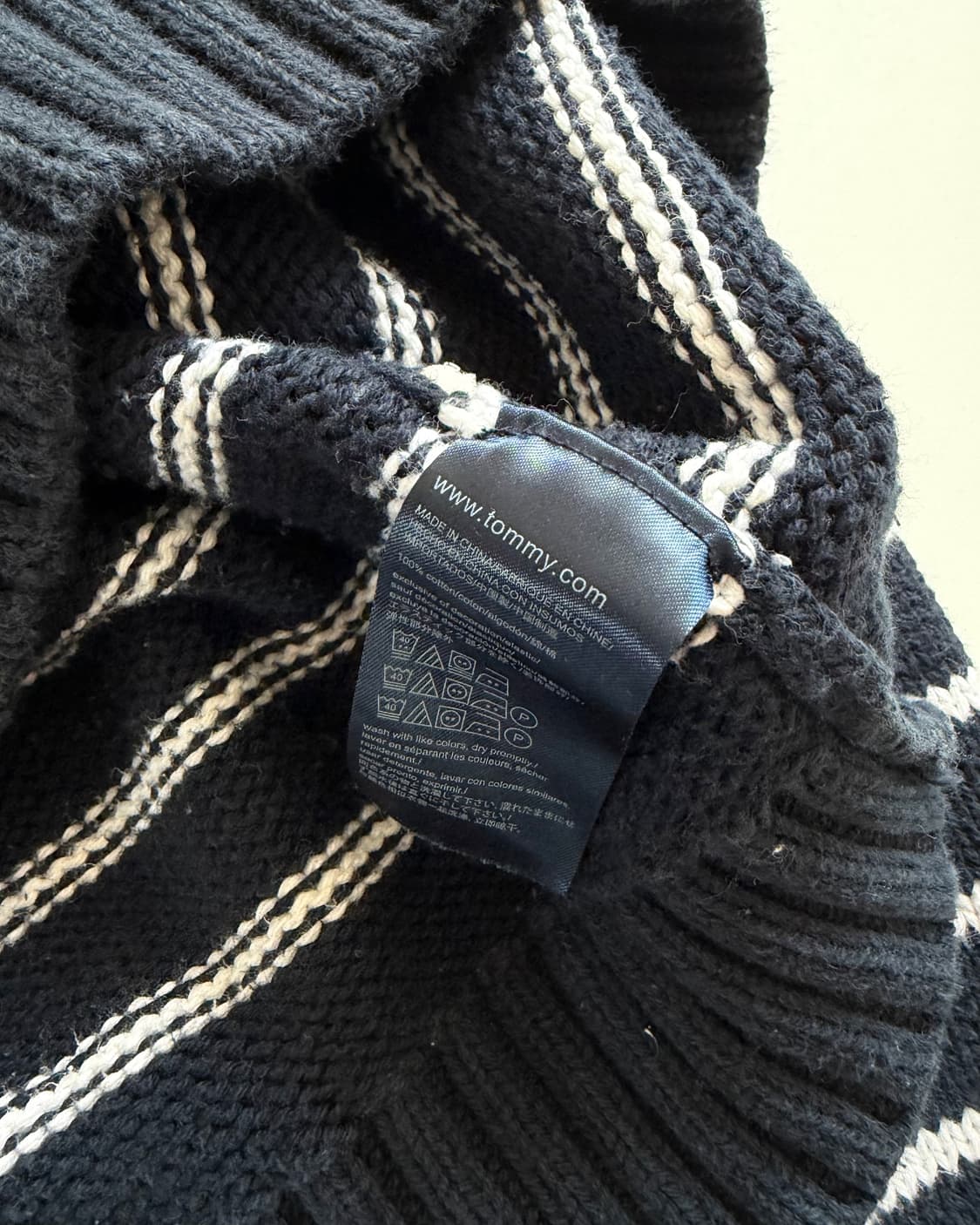 Tommy Hilfiger 타미힐피거 빅플래그로고 단가라 니트 상품이미지7