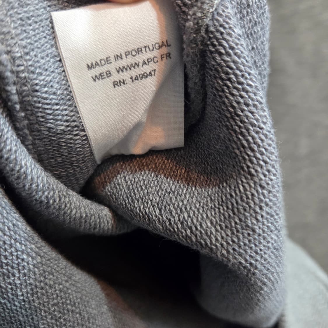 Louis W. A.p.c. 콜라보 하이넥 맨투맨 상품이미지7